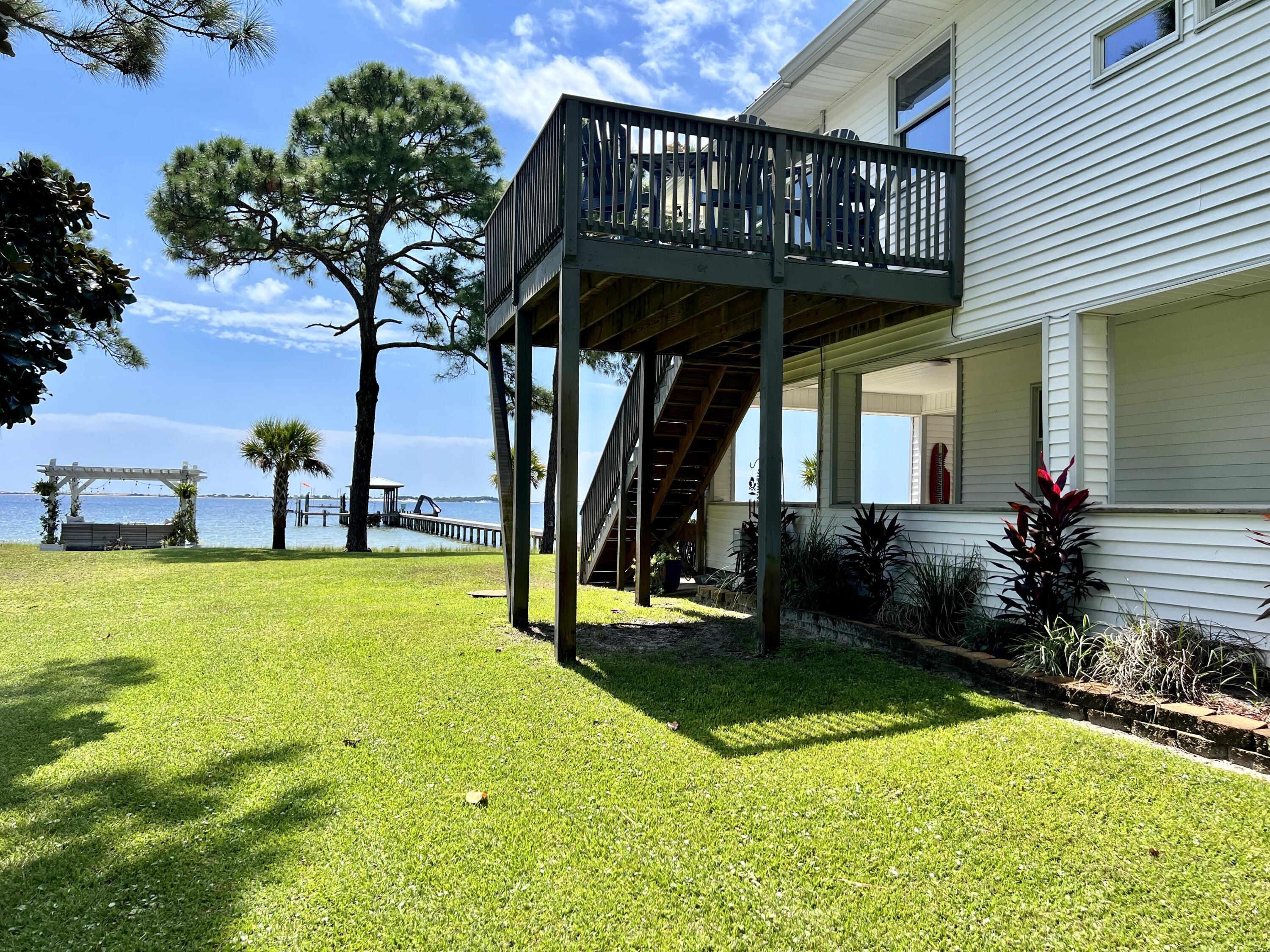 FOREST SHORES - Residential