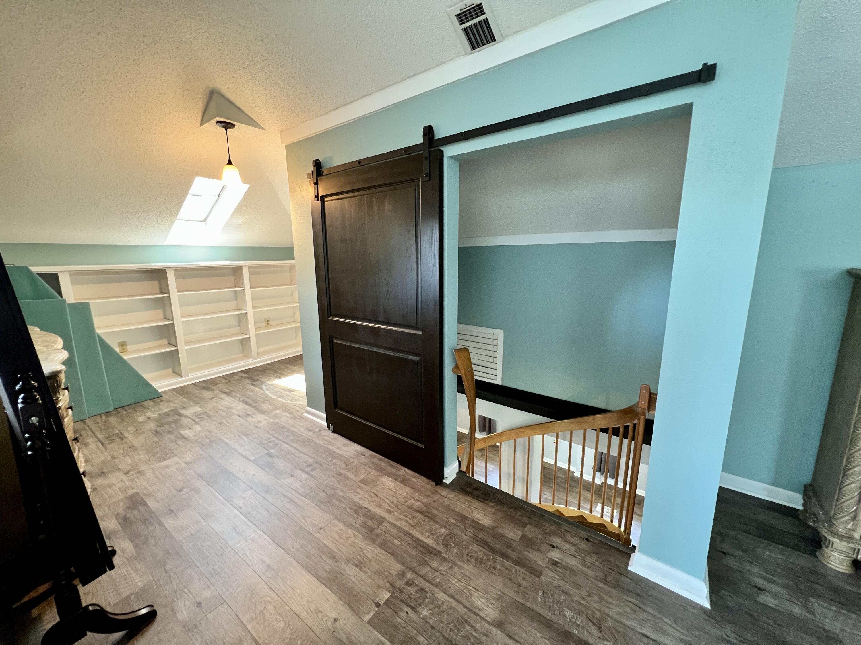 FOREST SHORES - Residential