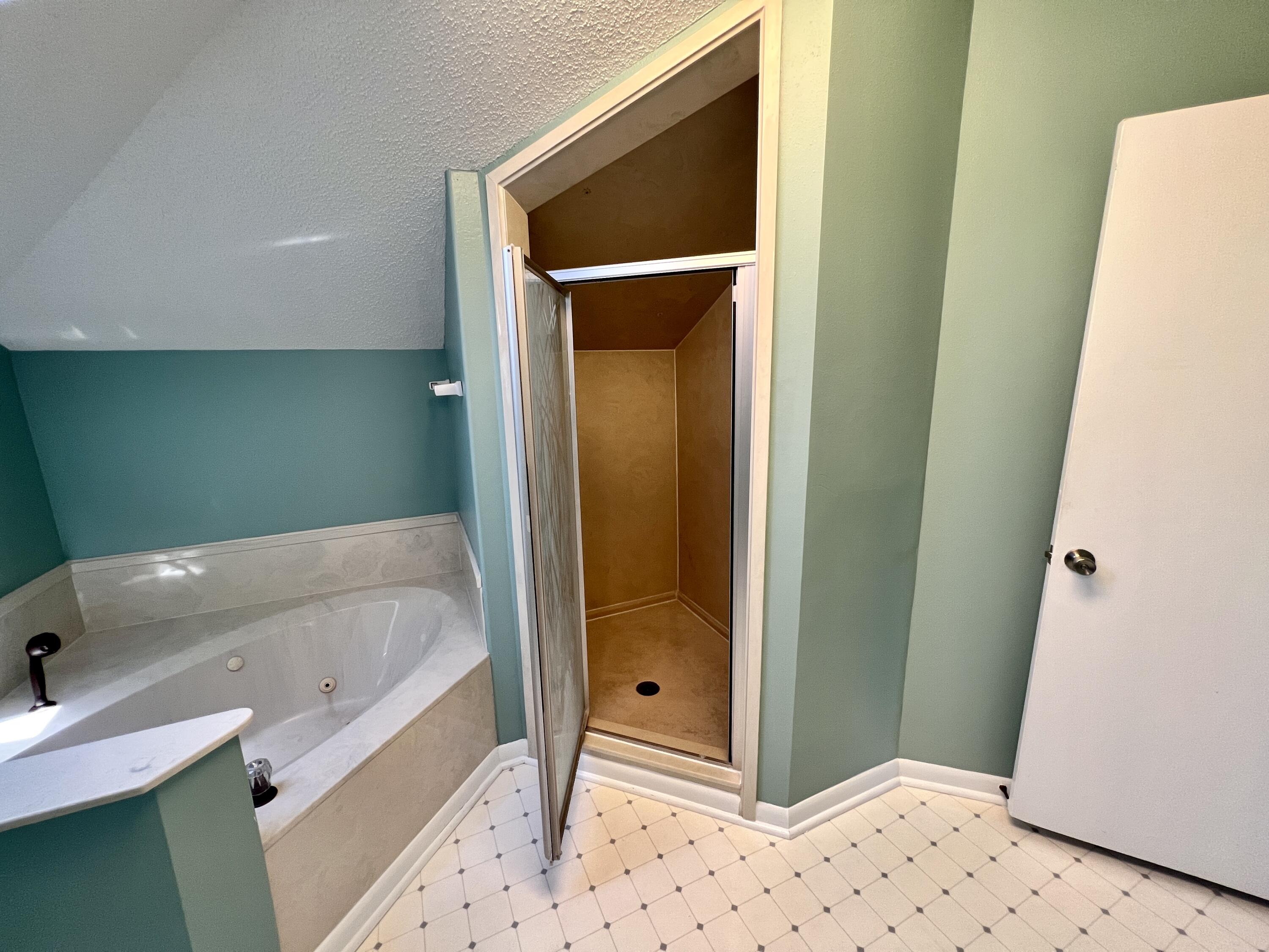 FOREST SHORES - Residential