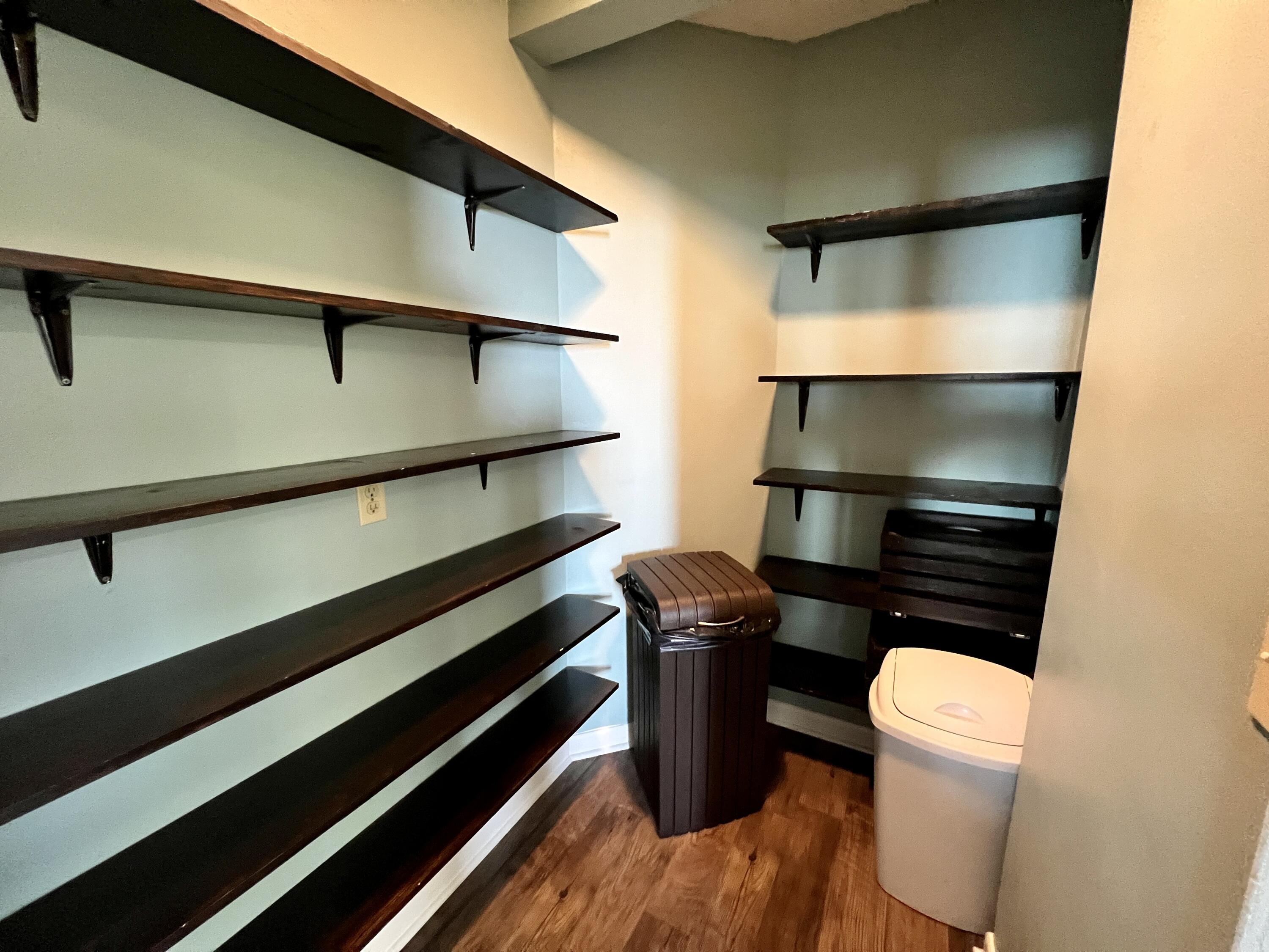 FOREST SHORES - Residential