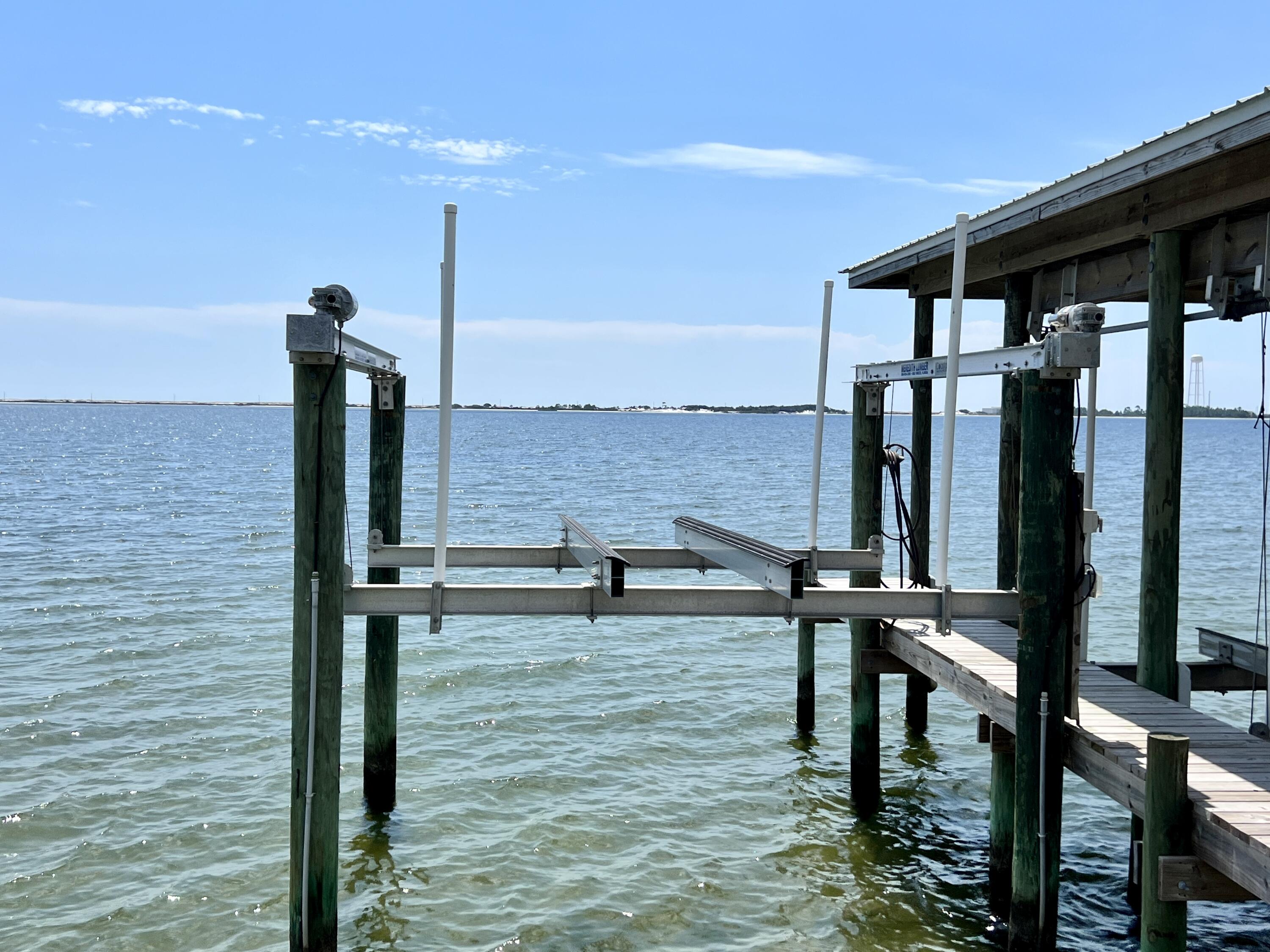 FOREST SHORES - Residential