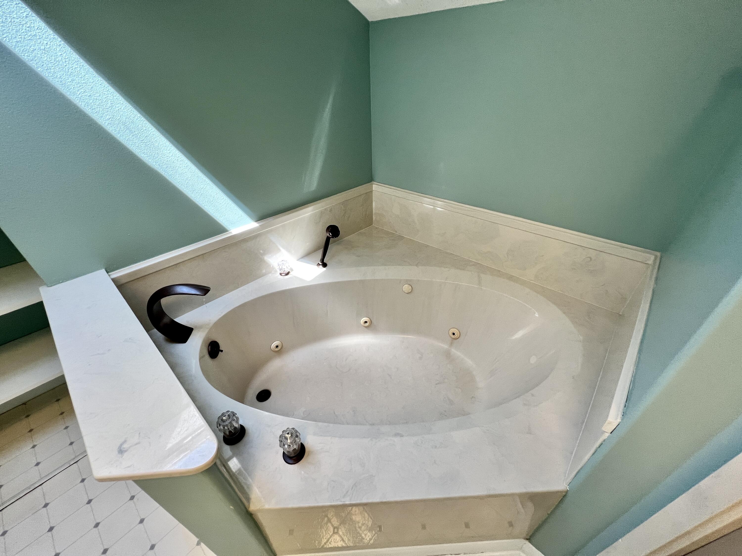 FOREST SHORES - Residential