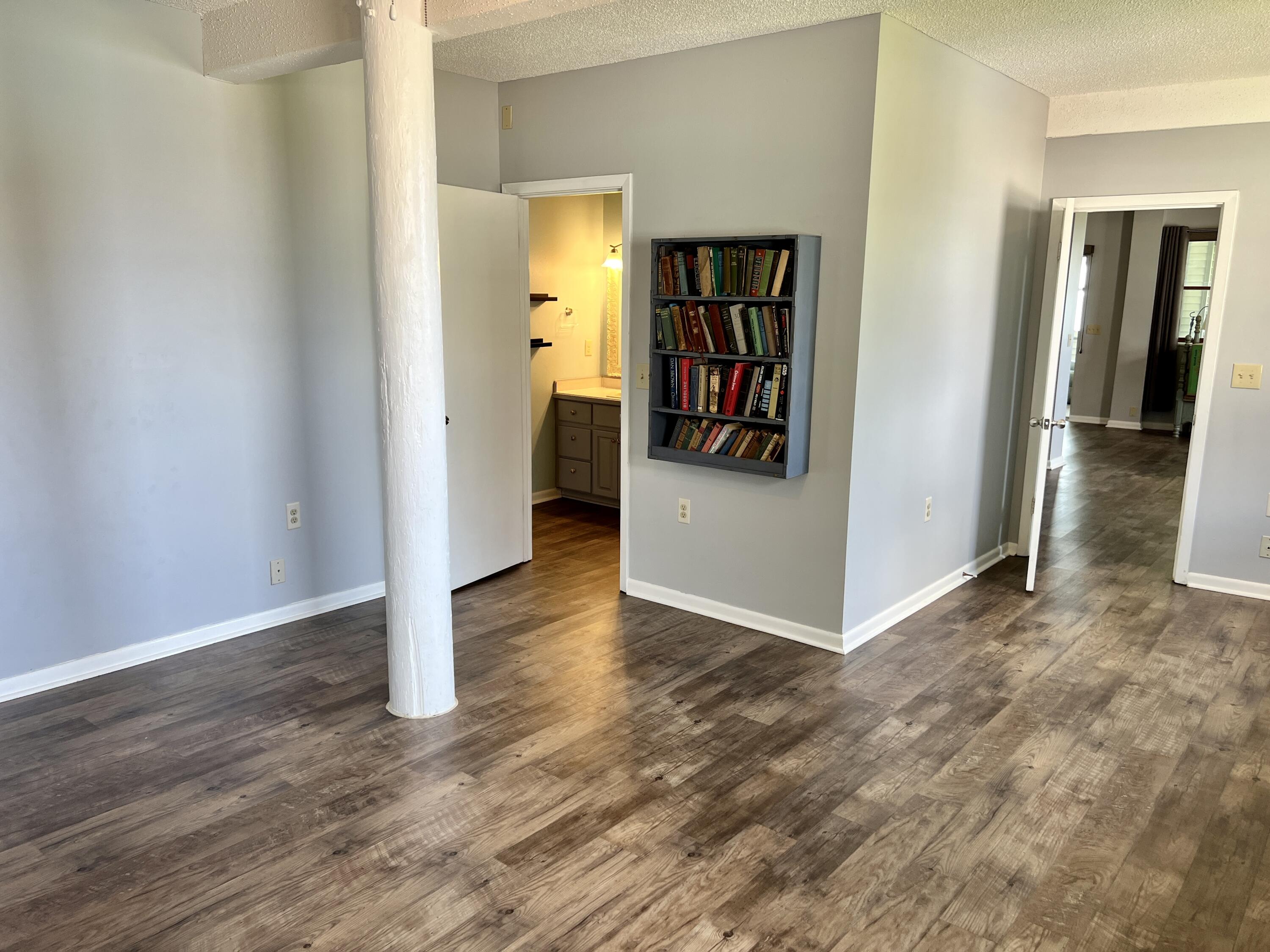 FOREST SHORES - Residential