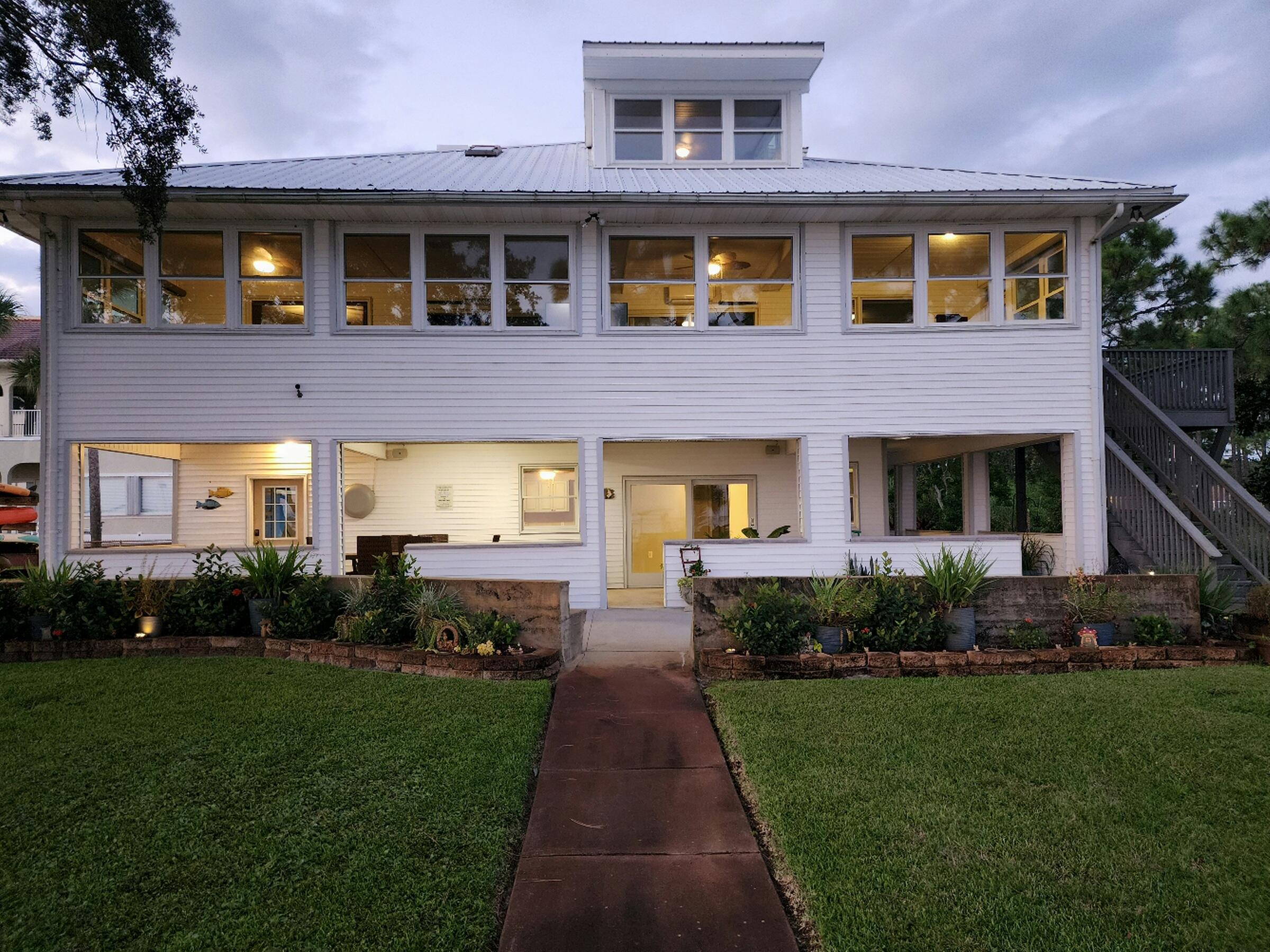 FOREST SHORES - Residential