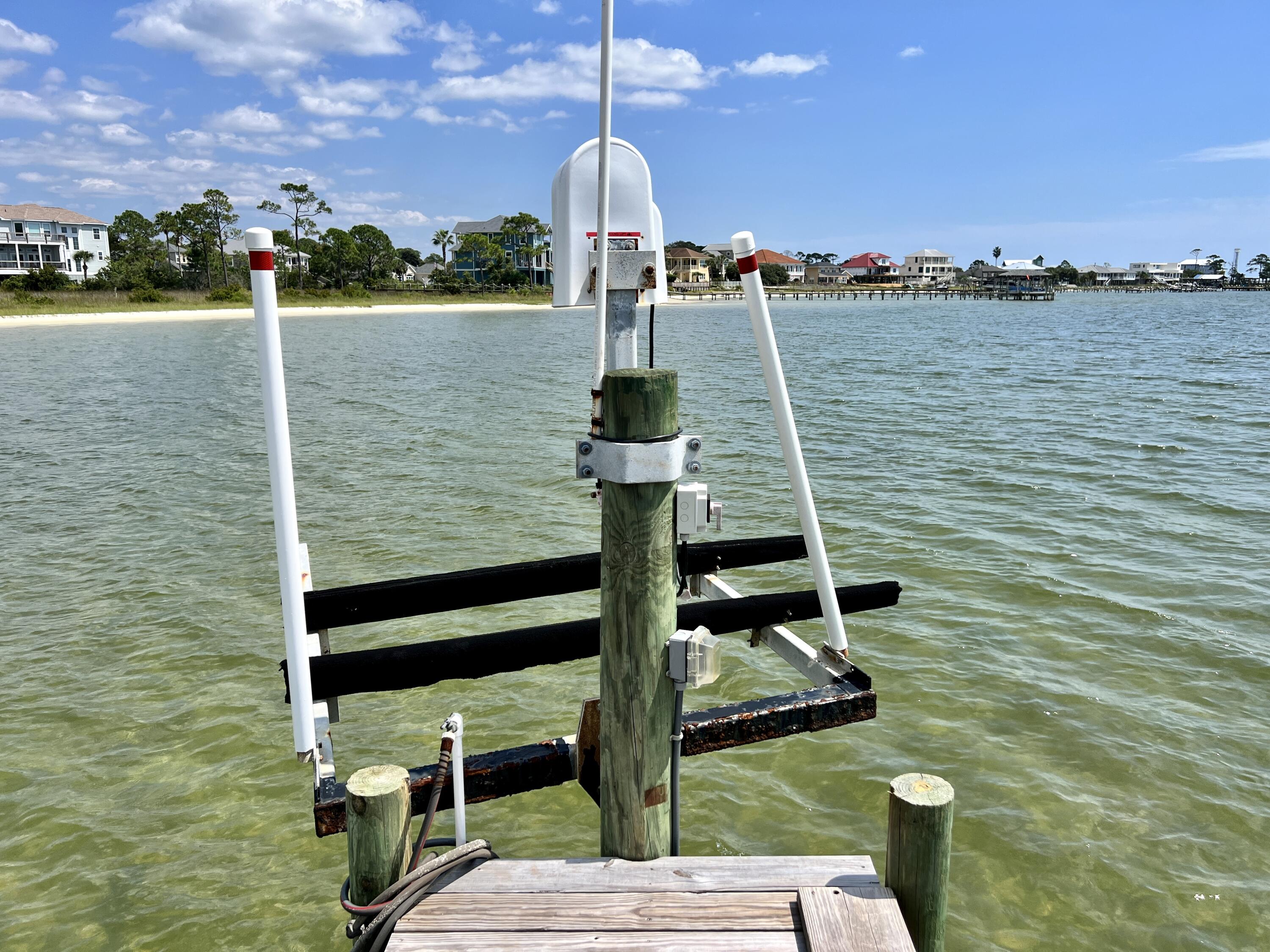 FOREST SHORES - Residential