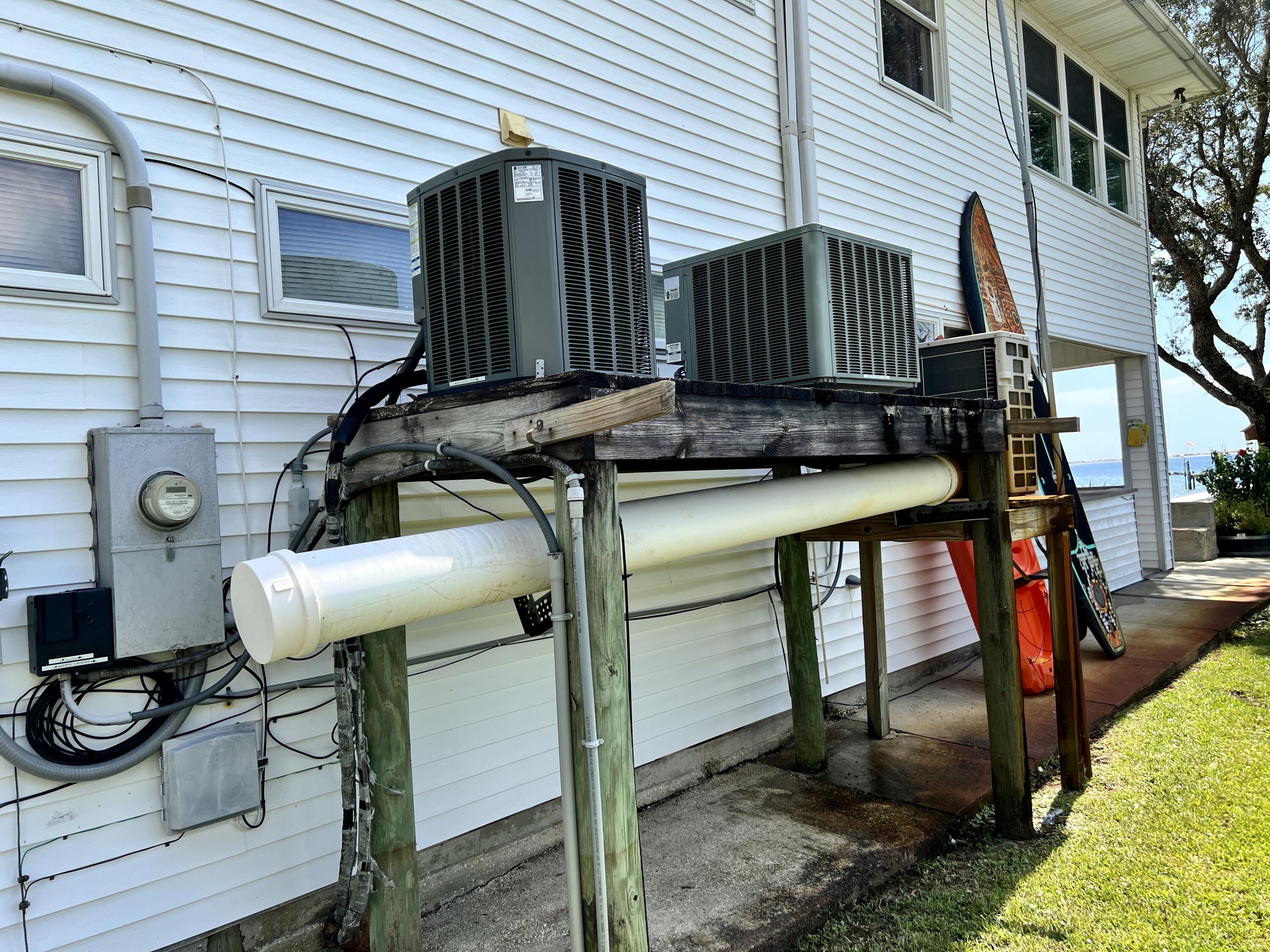 FOREST SHORES - Residential