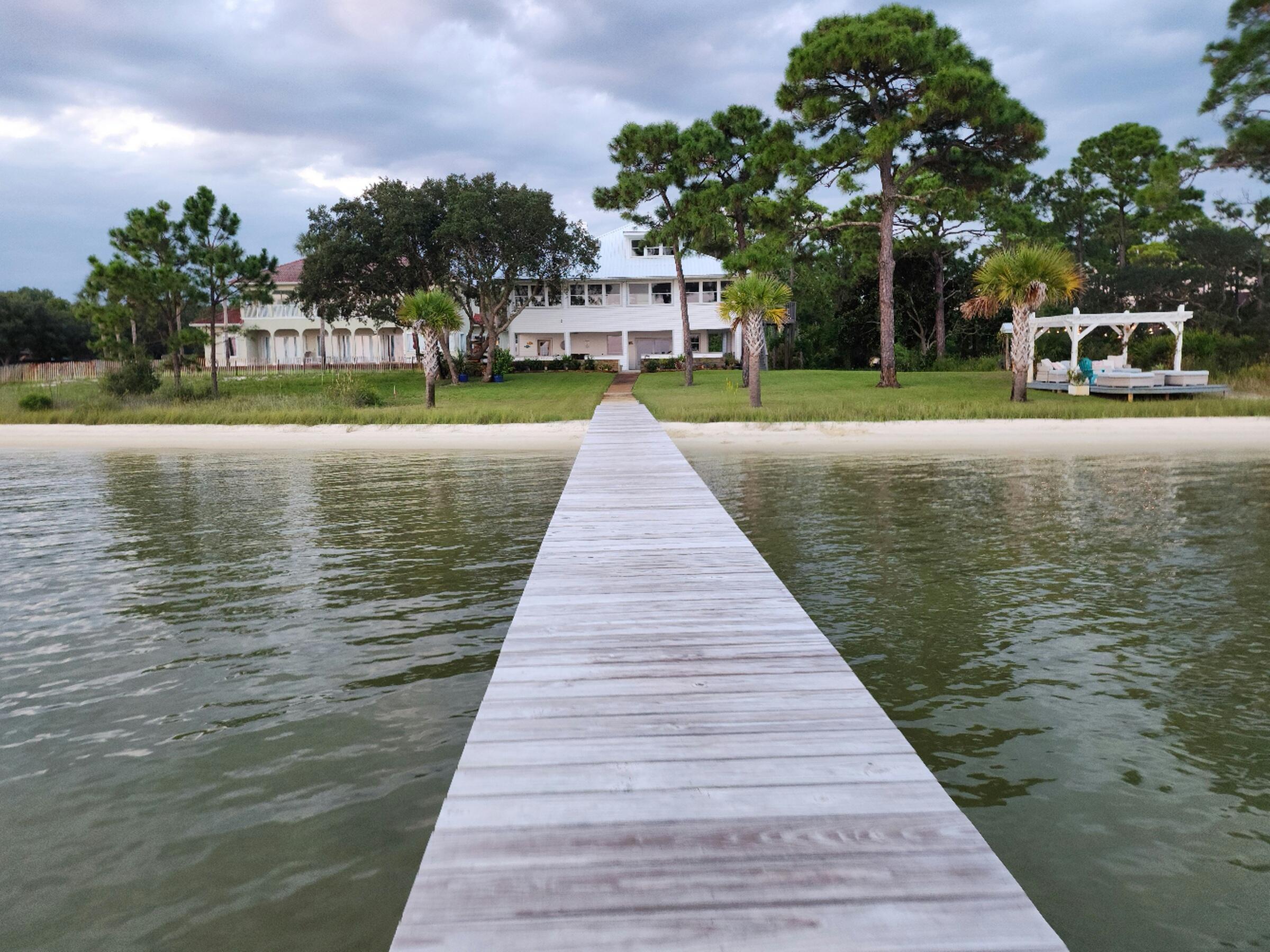 FOREST SHORES - Residential