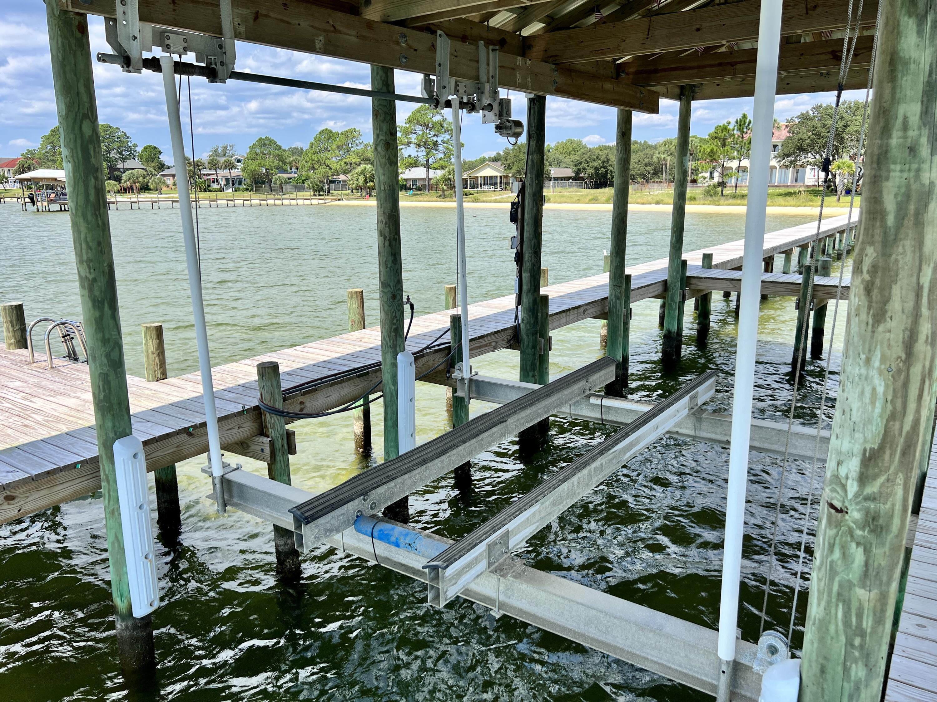 FOREST SHORES - Residential