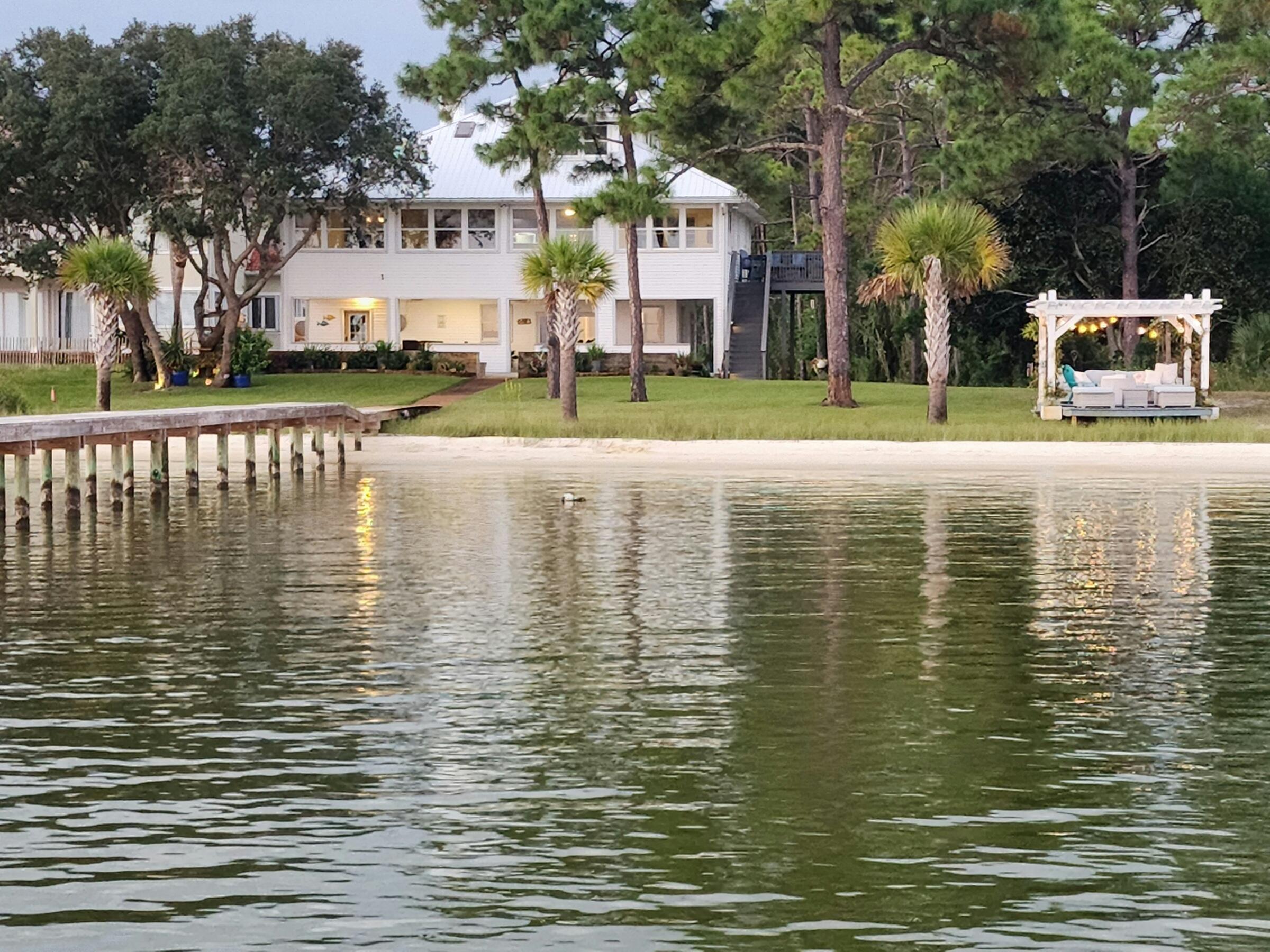 FOREST SHORES - Residential