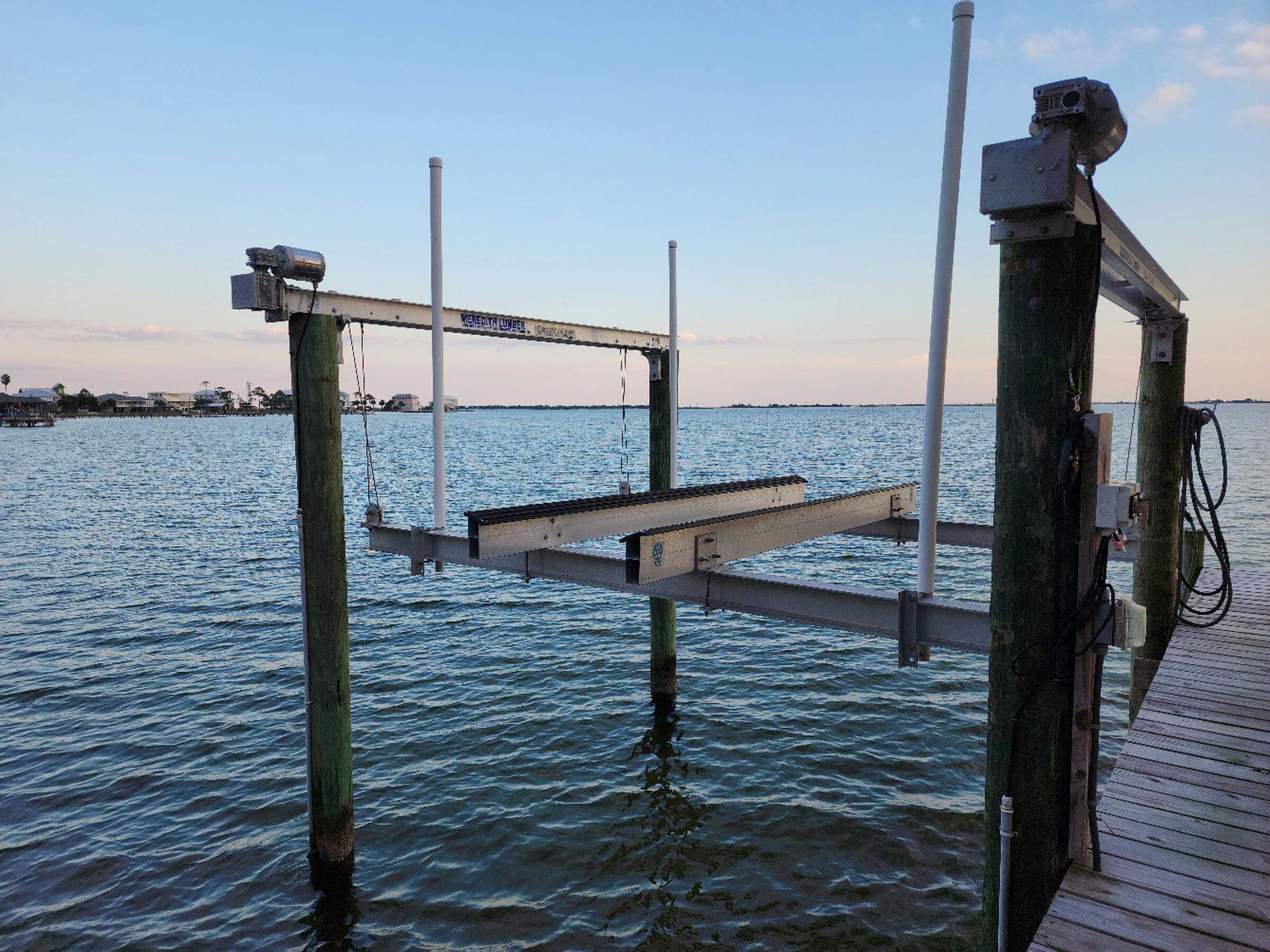 FOREST SHORES - Residential