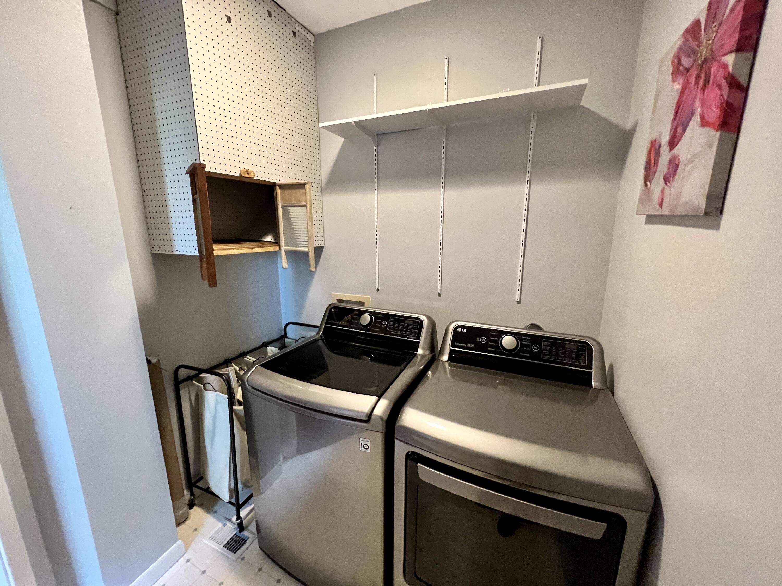 FOREST SHORES - Residential