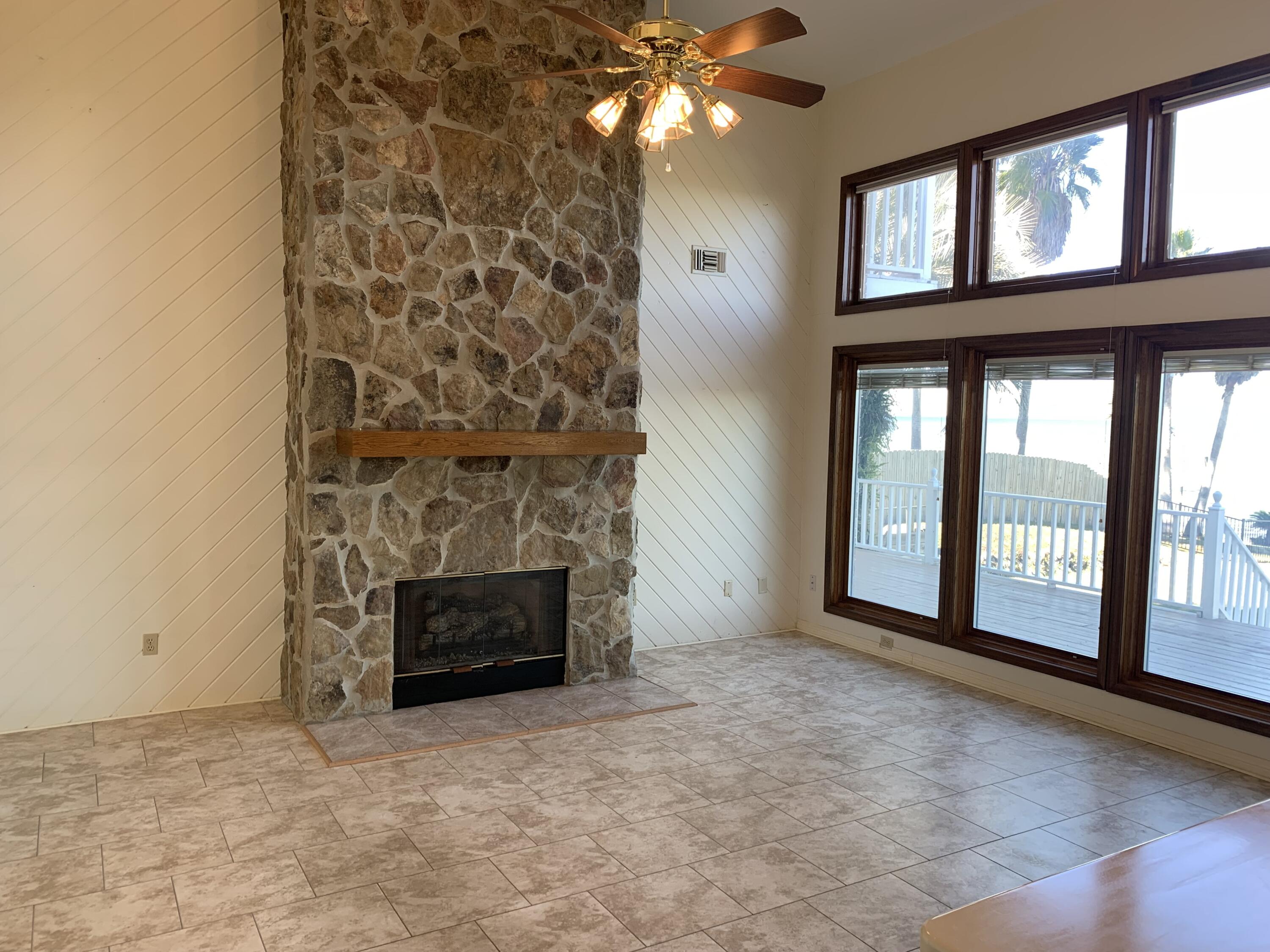 PARADISE BAY S/D - Residential