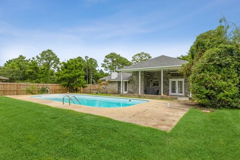 PINEGLADES - Residential