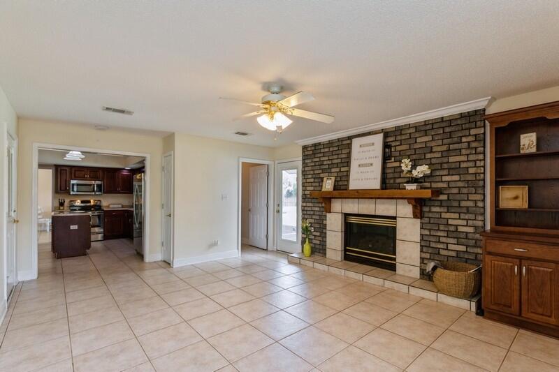 PINEGLADES - Residential