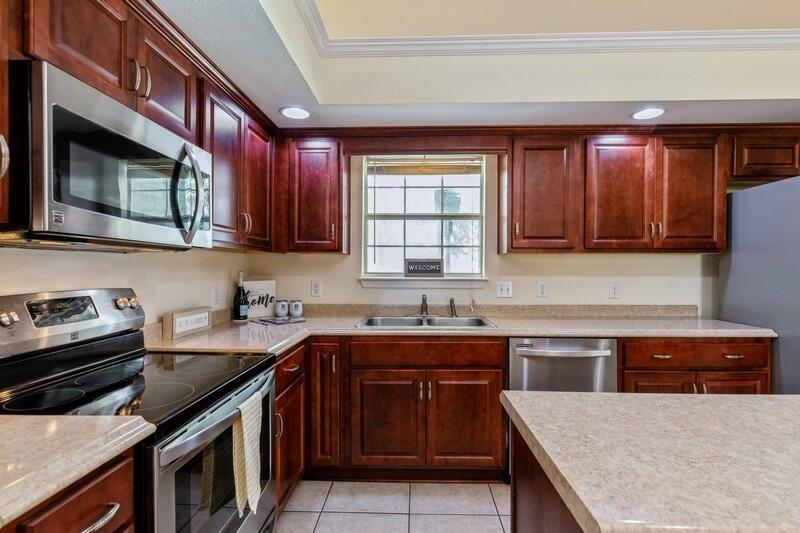 PINEGLADES - Residential