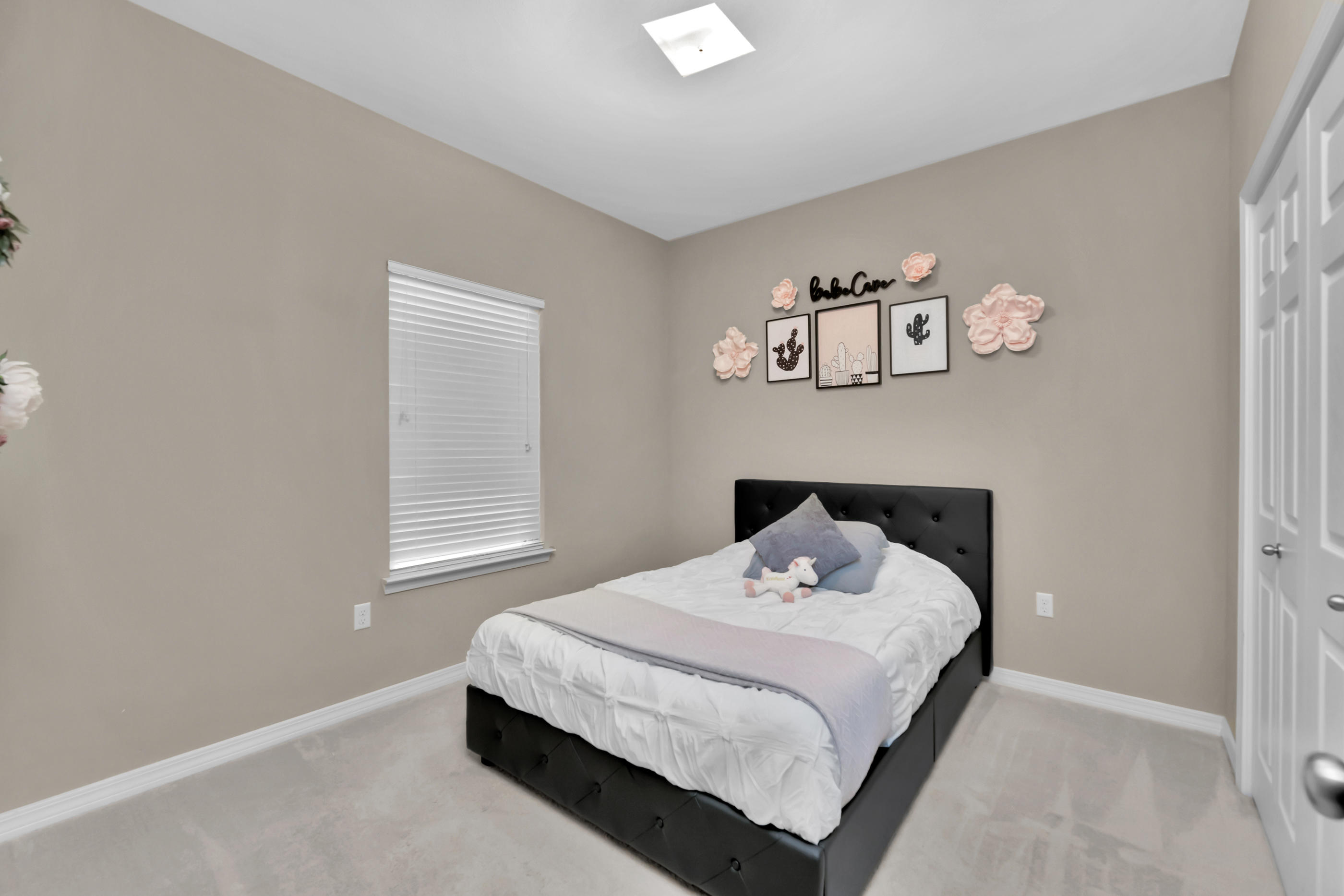 HERITAGE MANOR - Residential