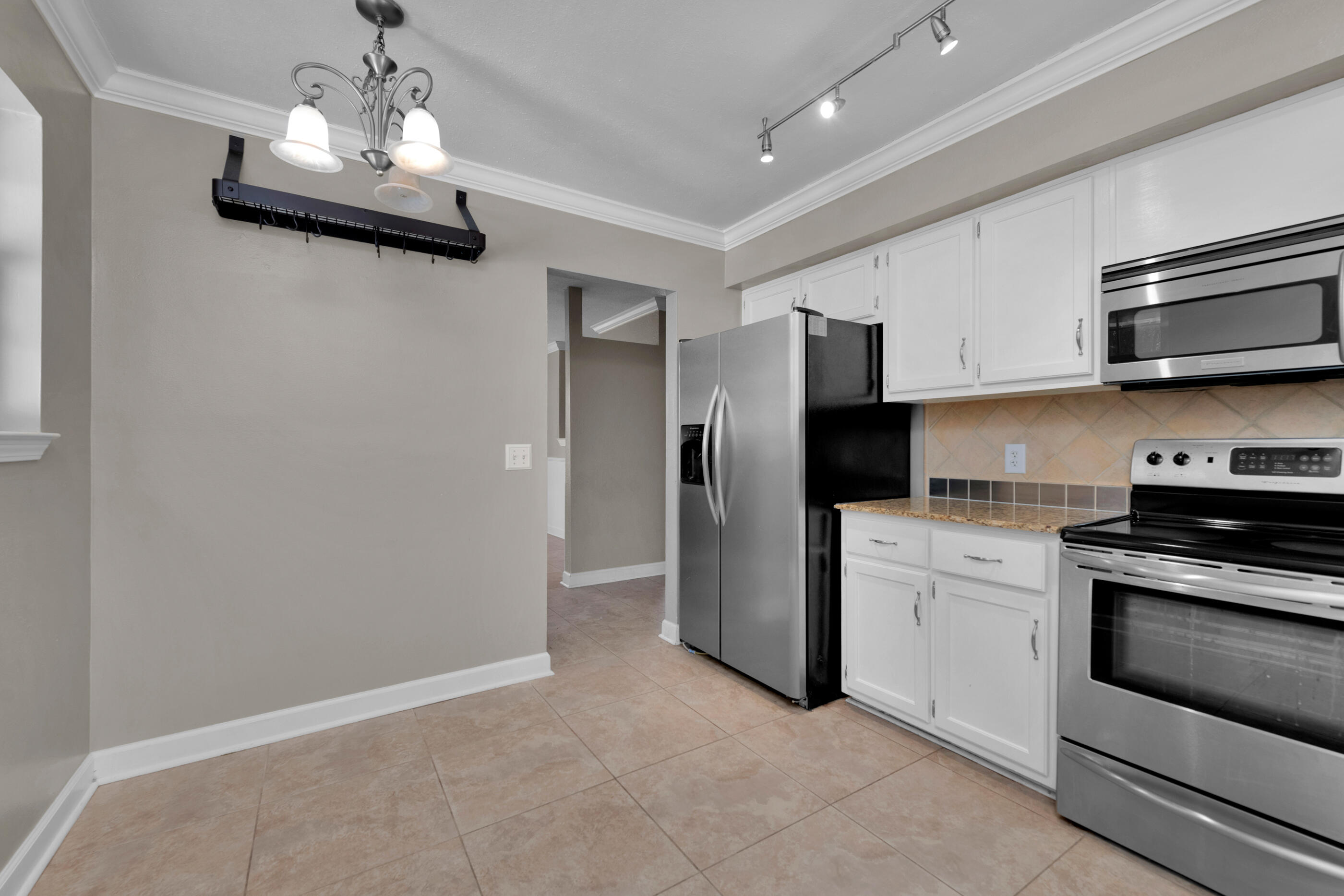 FOXWOOD ESTATES 1 - Residential