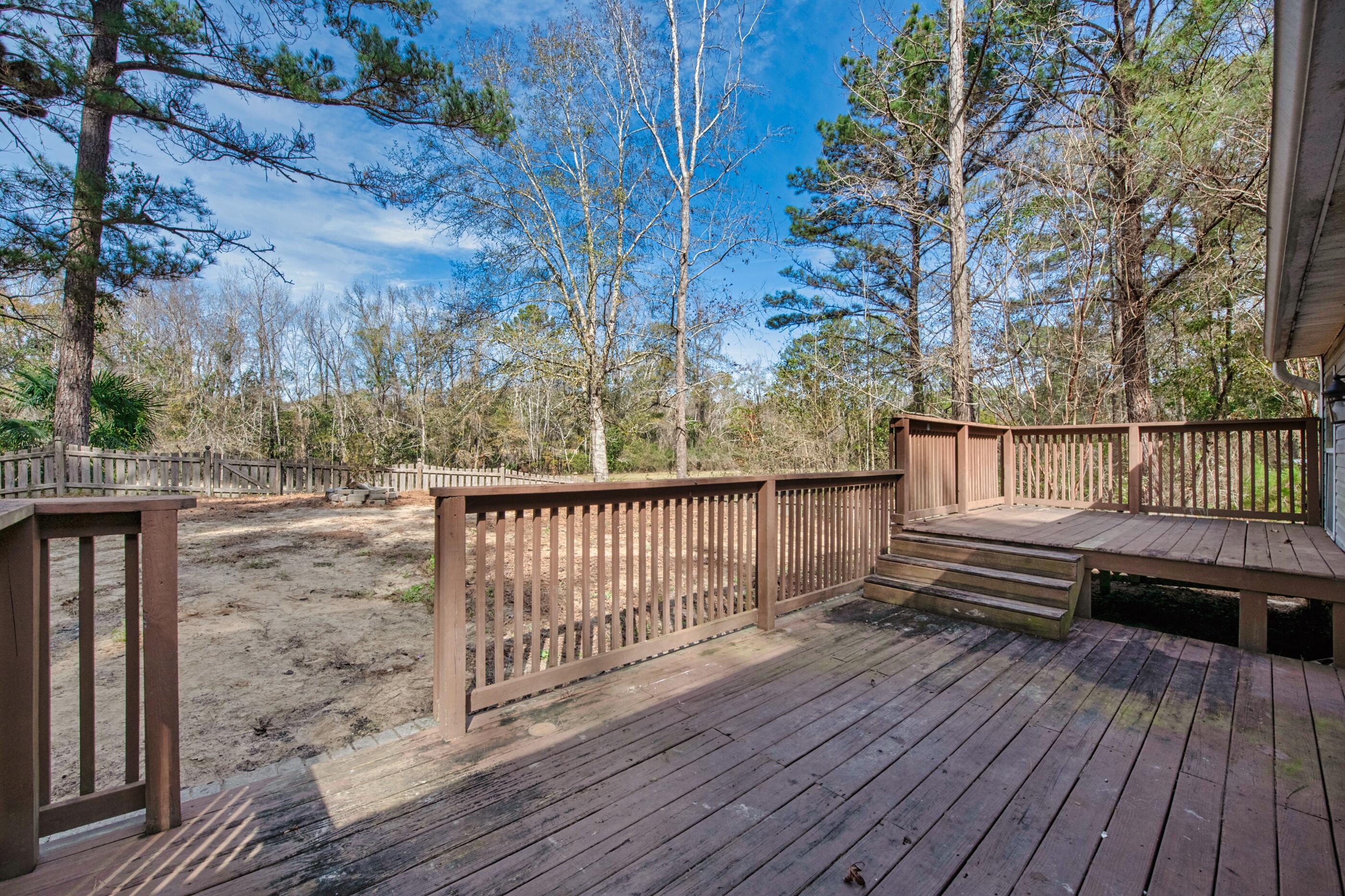 FOXWOOD ESTATES 1 - Residential