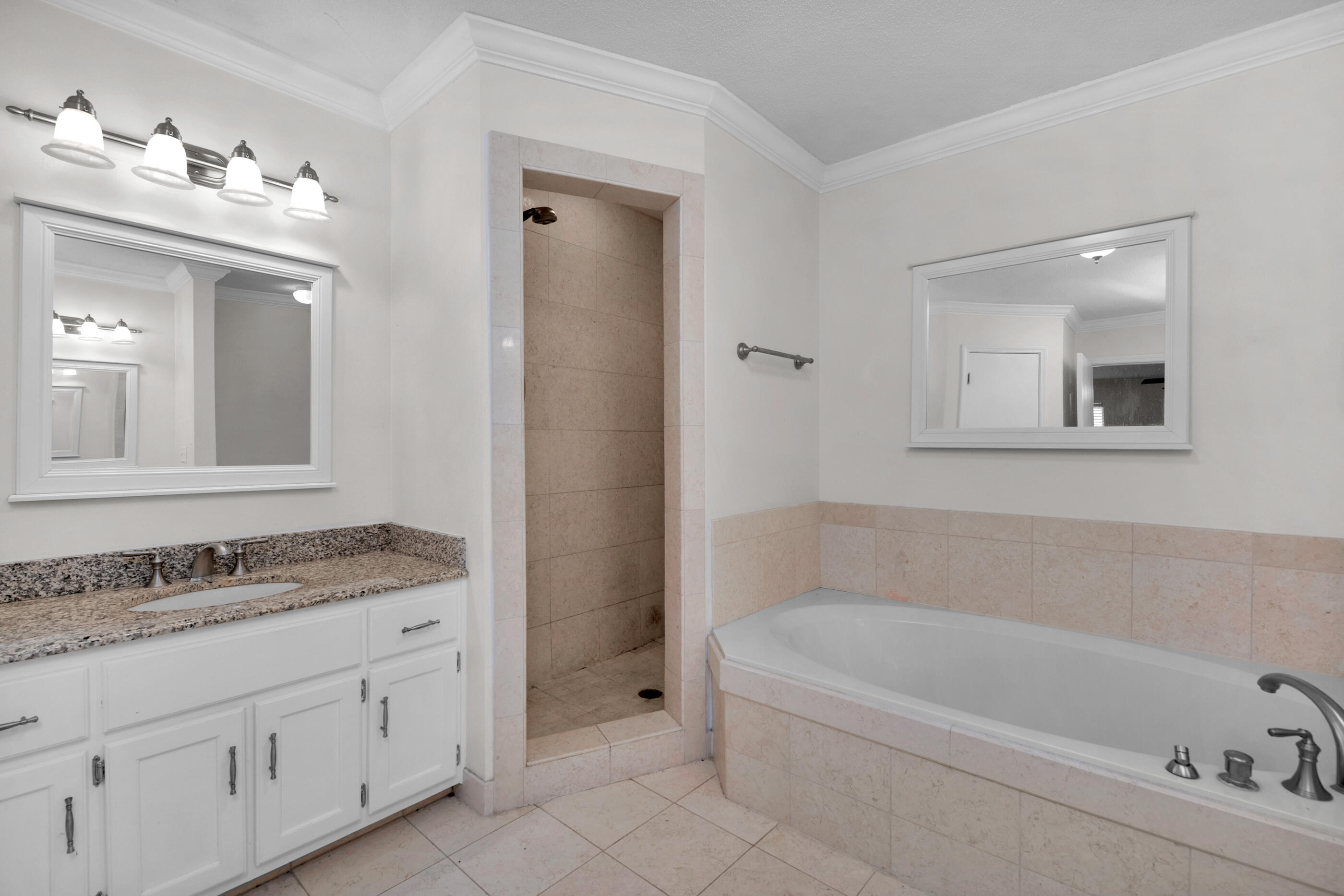 FOXWOOD ESTATES 1 - Residential