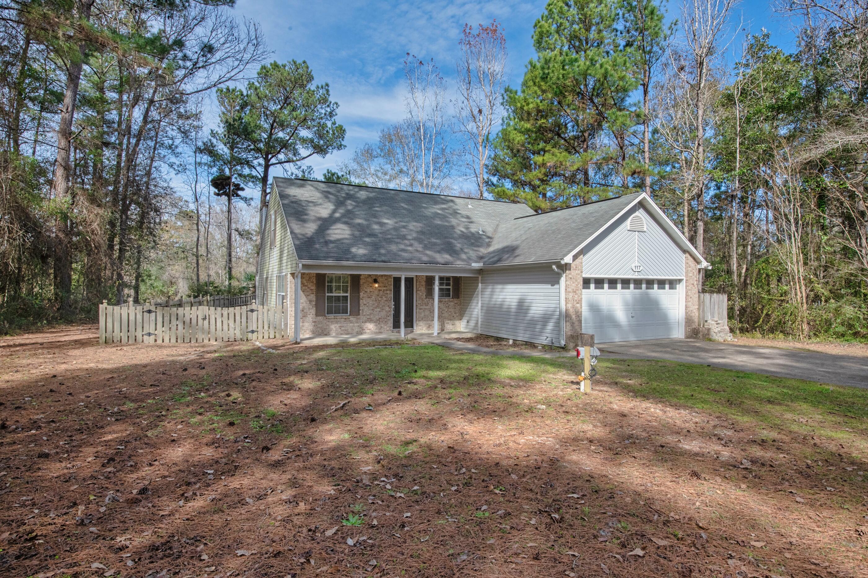 FOXWOOD ESTATES 1 - Residential