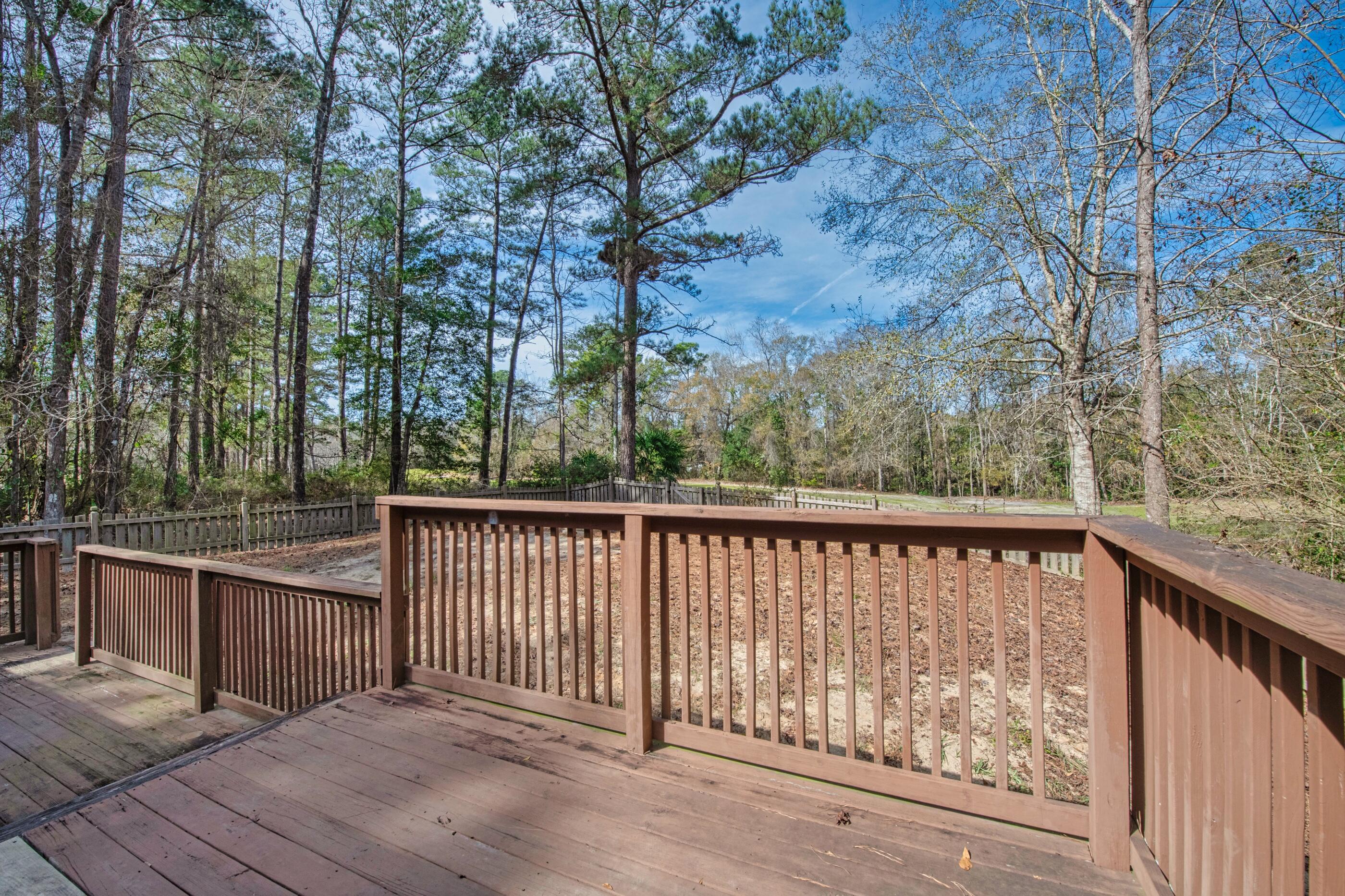 FOXWOOD ESTATES 1 - Residential