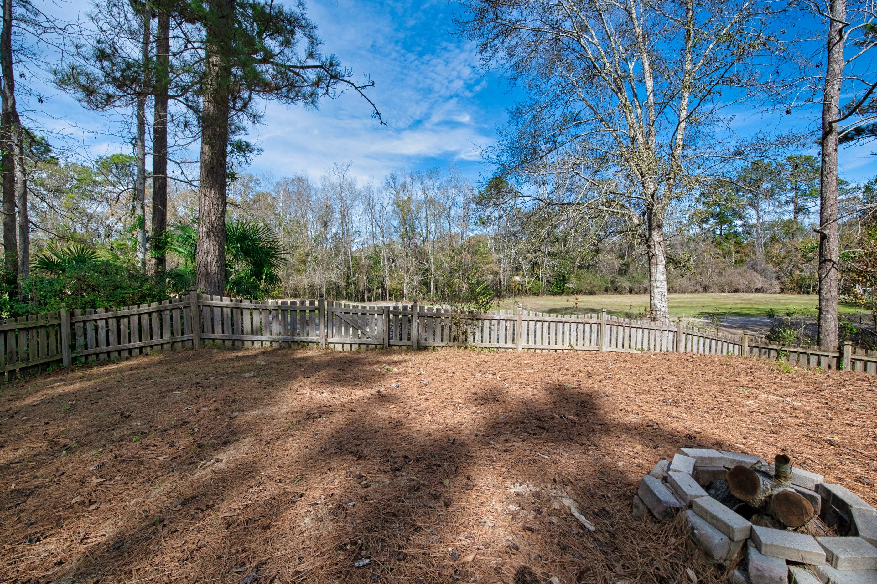 FOXWOOD ESTATES 1 - Residential