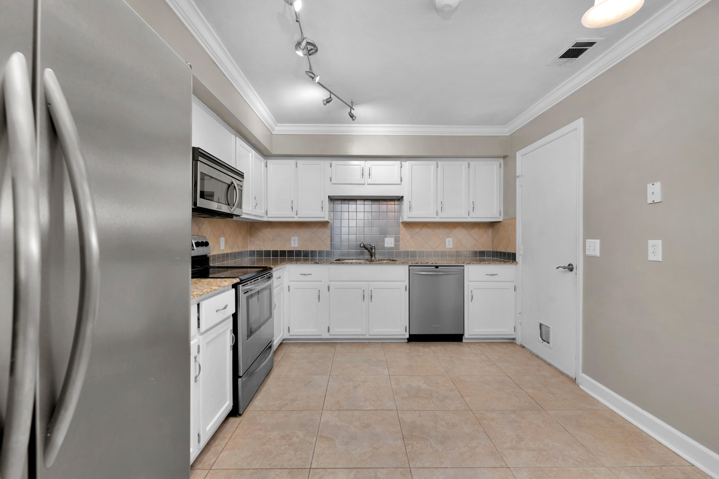 FOXWOOD ESTATES 1 - Residential