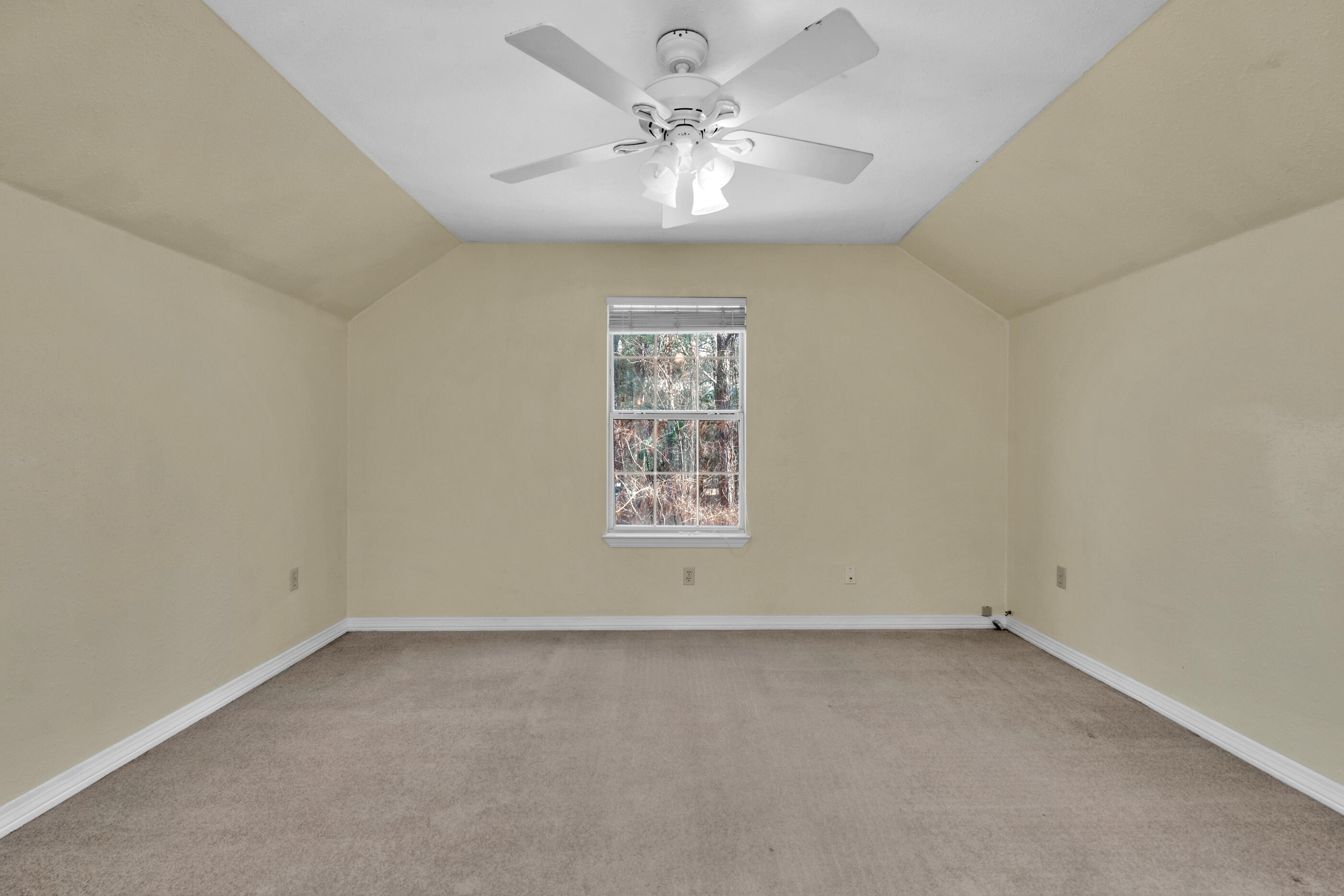 FOXWOOD ESTATES 1 - Residential