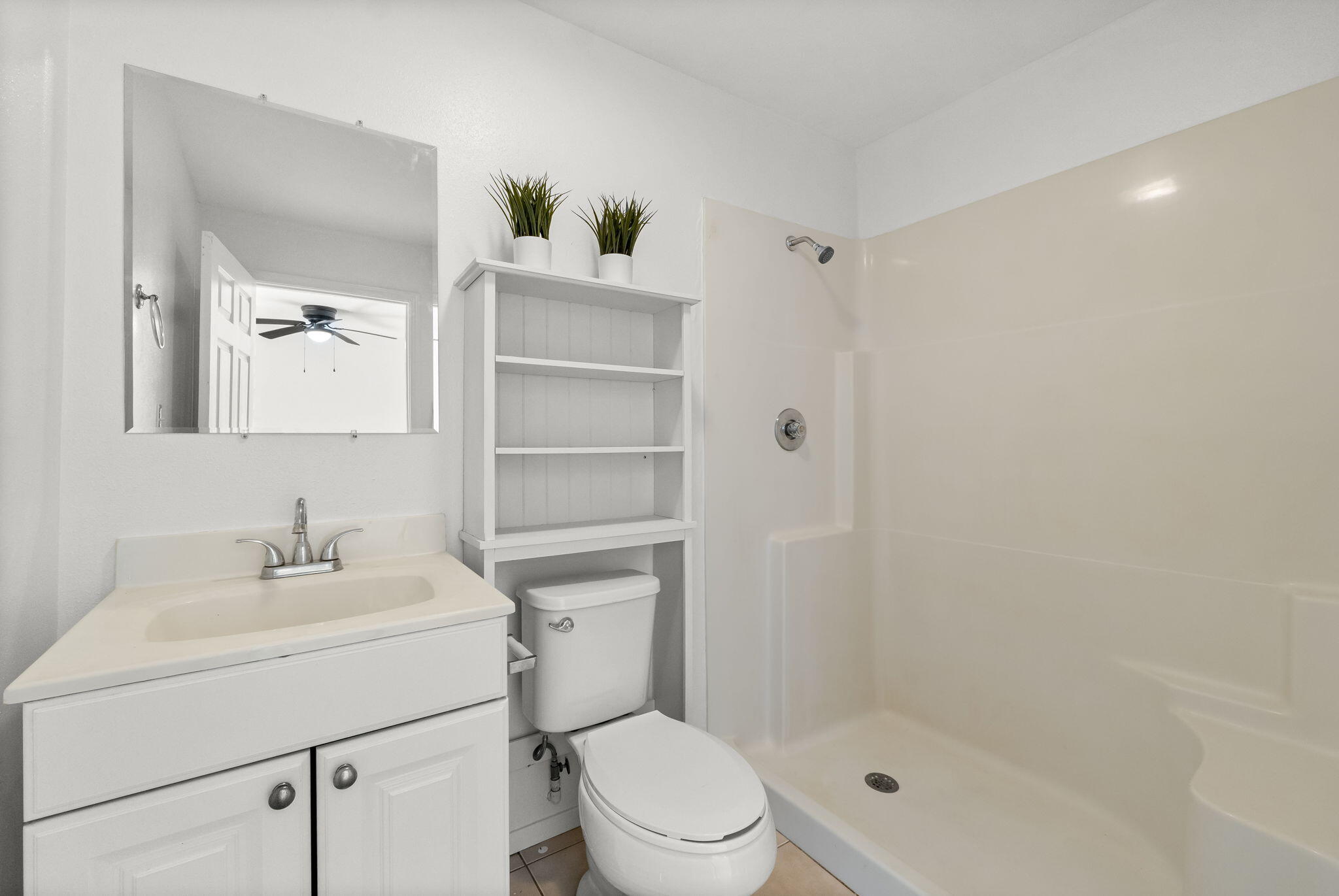 BEACH HIGHLAND - Residential Lease