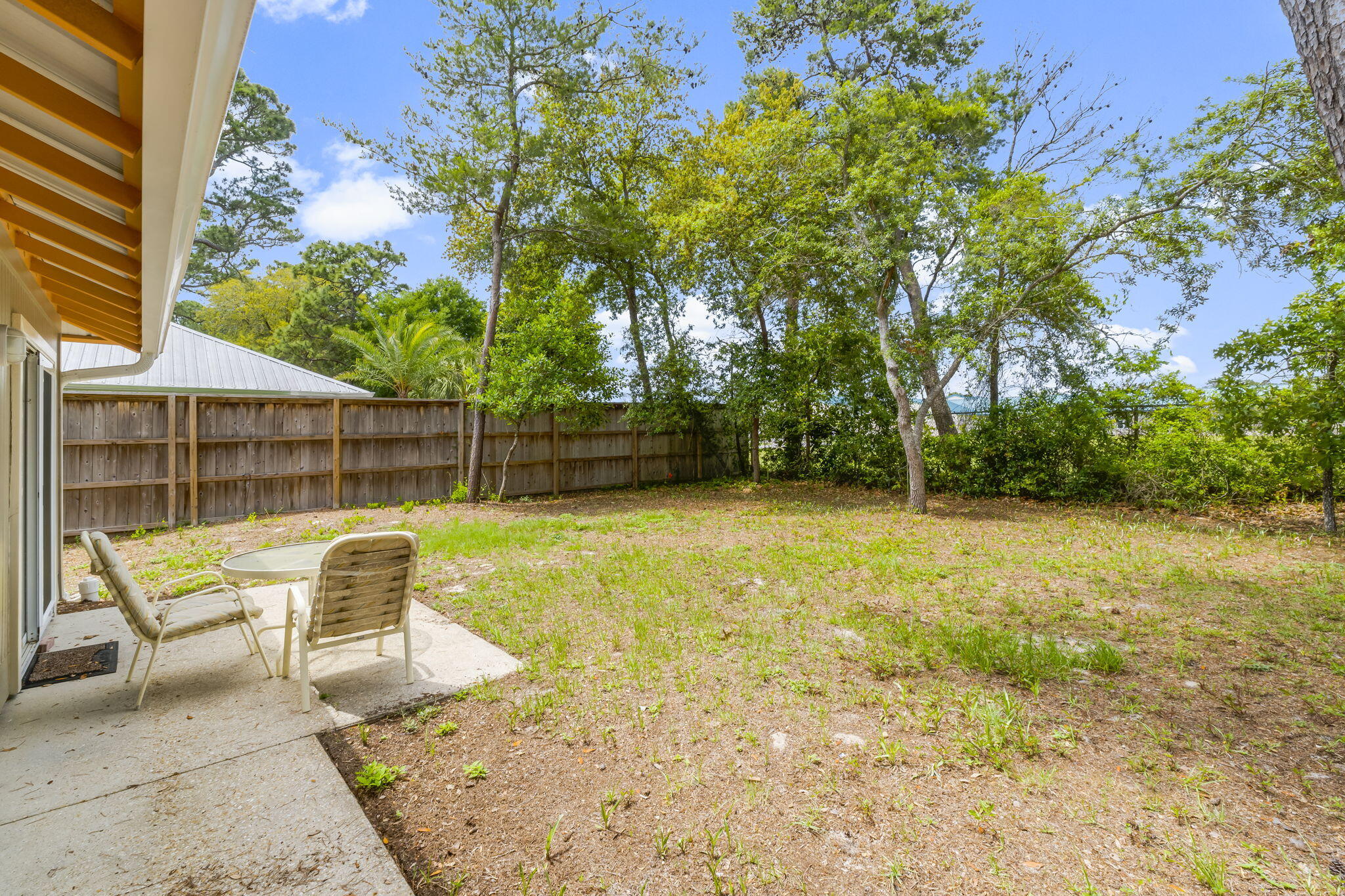 BEACH HIGHLAND - Residential Lease