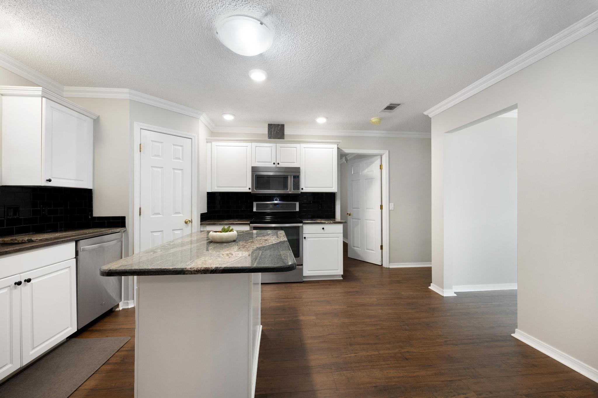 NORTHVIEW ESTATES 5TH ADDN - Residential