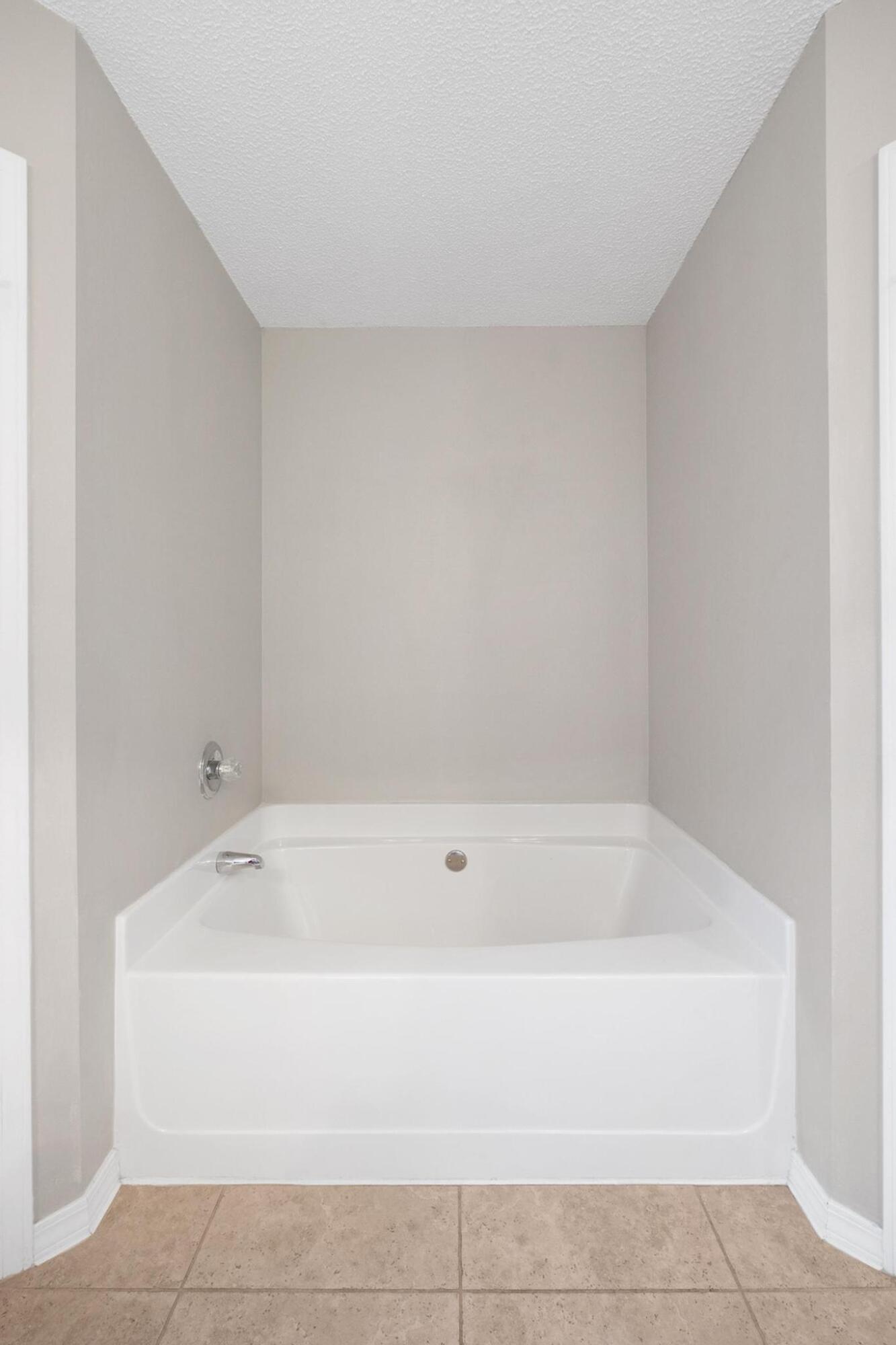 NORTHVIEW ESTATES 5TH ADDN - Residential