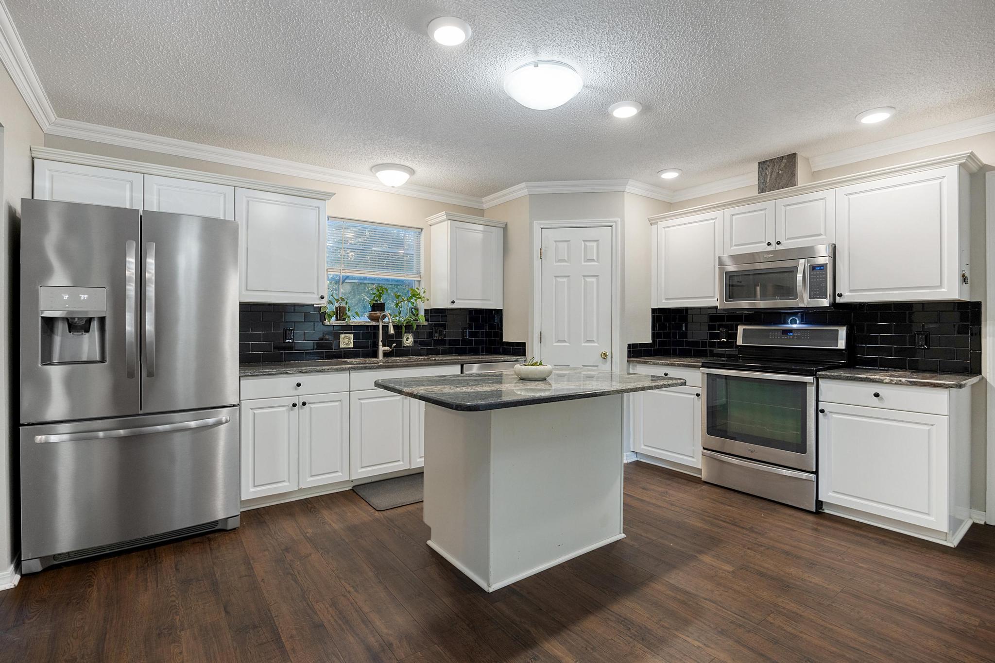 NORTHVIEW ESTATES 5TH ADDN - Residential