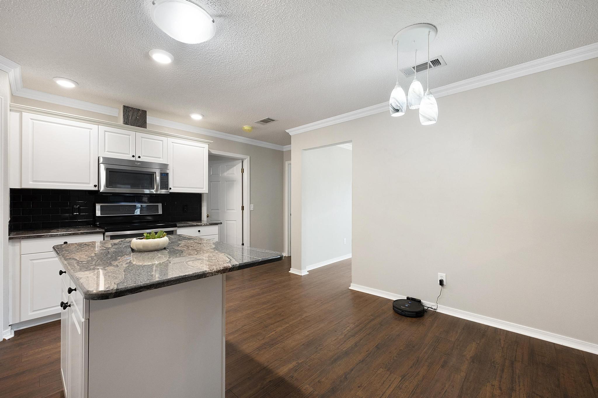 NORTHVIEW ESTATES 5TH ADDN - Residential