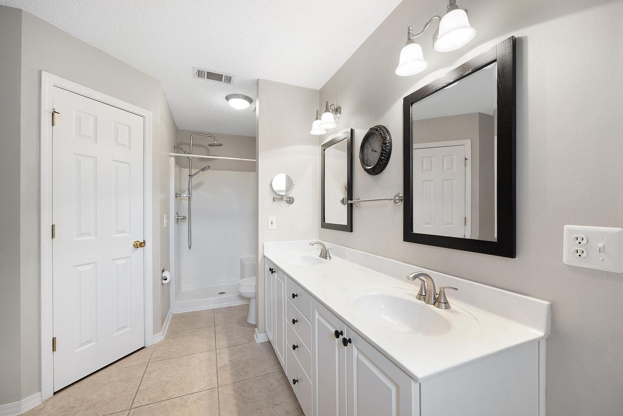 NORTHVIEW ESTATES 5TH ADDN - Residential