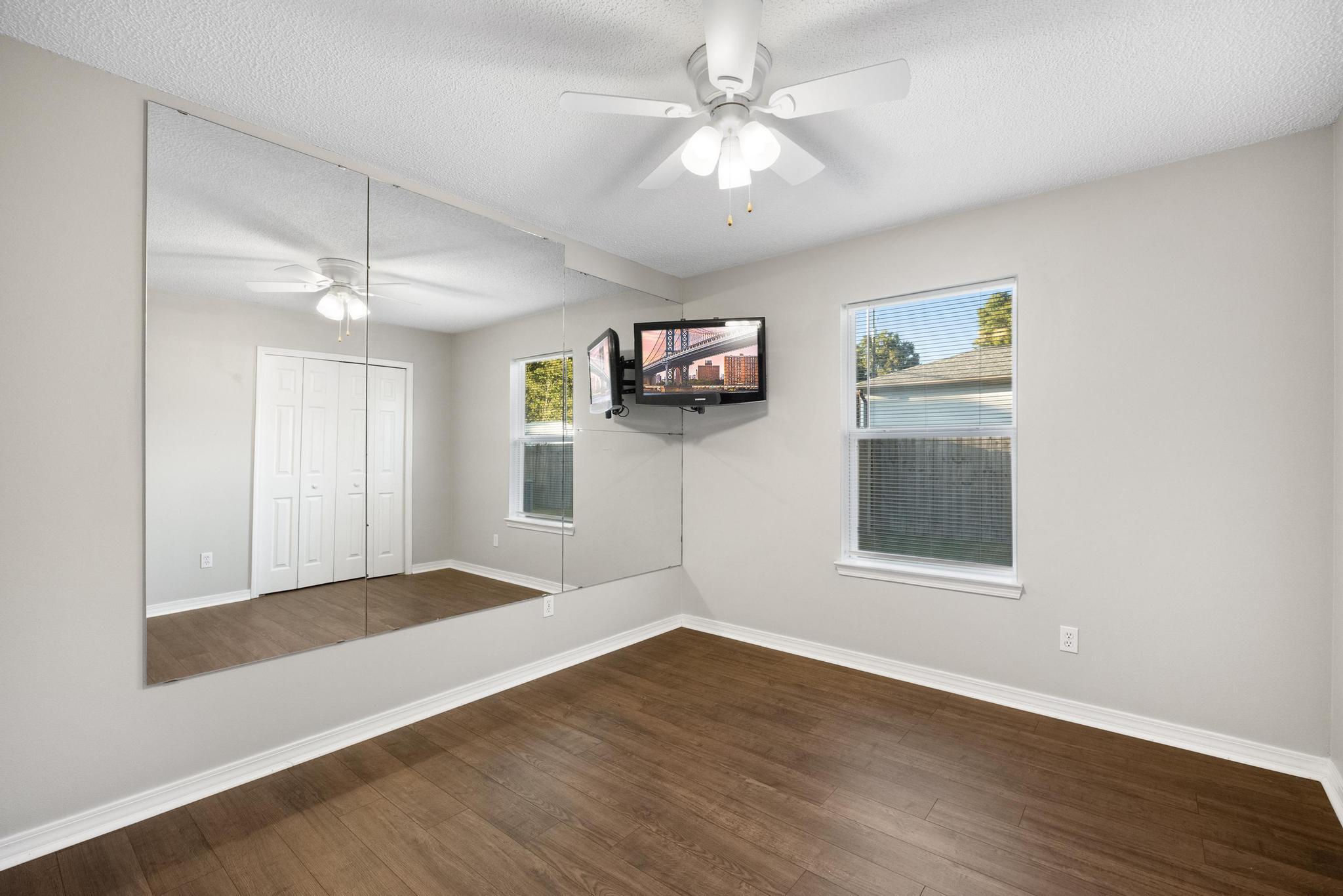 NORTHVIEW ESTATES 5TH ADDN - Residential