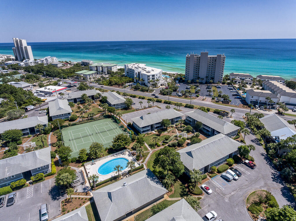 BEACHWOOD VILLAS CONDO - Residential