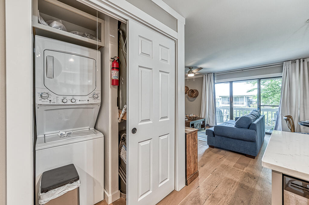 BEACHWOOD VILLAS CONDO - Residential