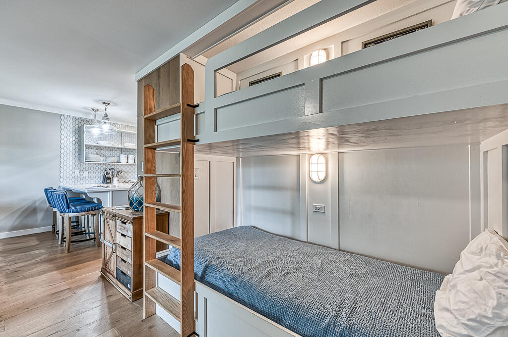 BEACHWOOD VILLAS CONDO - Residential