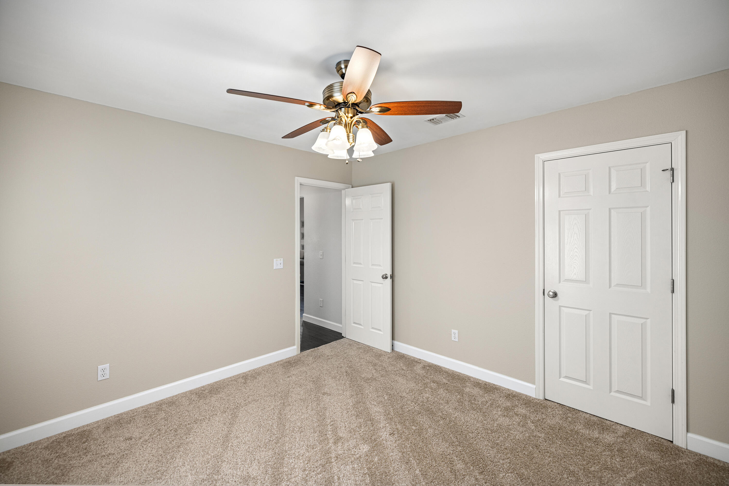 EMERALD VILLAGE S/D - Residential