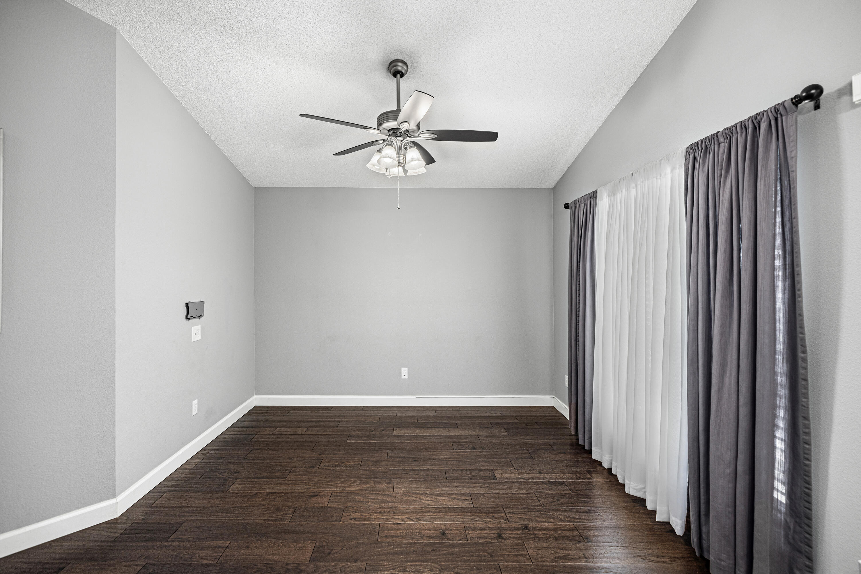 EMERALD VILLAGE S/D - Residential