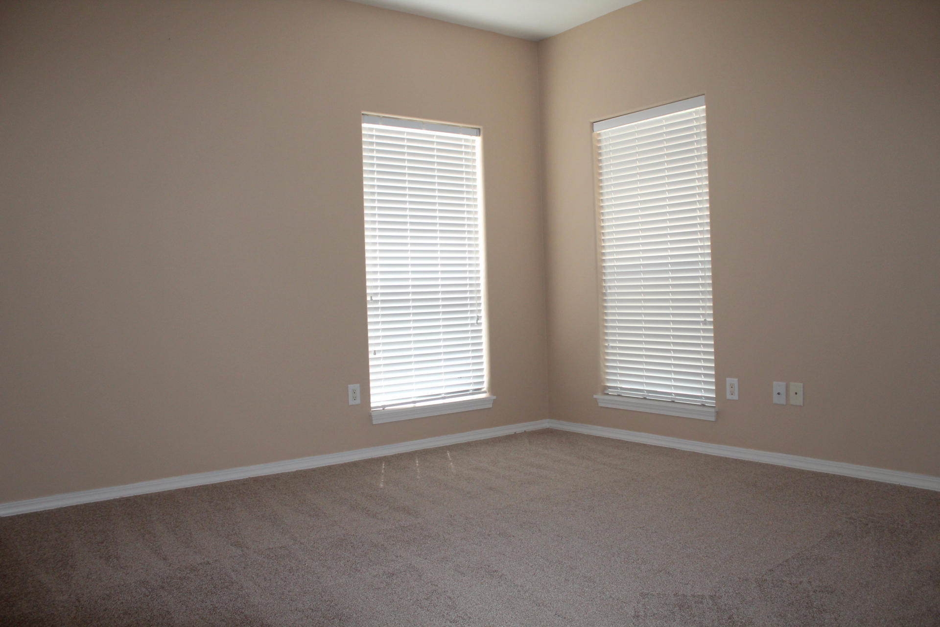 PINE SHORES - Residential