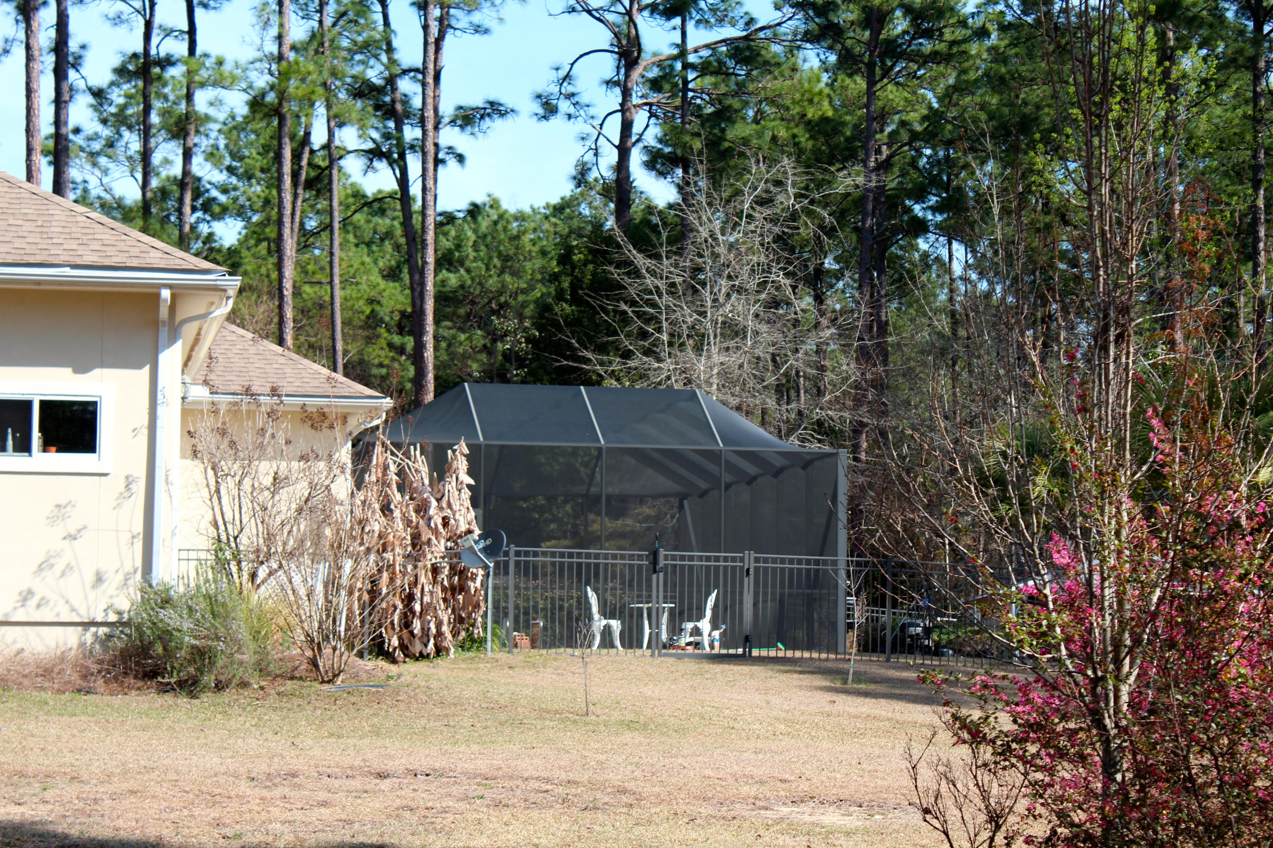 PINE SHORES - Residential