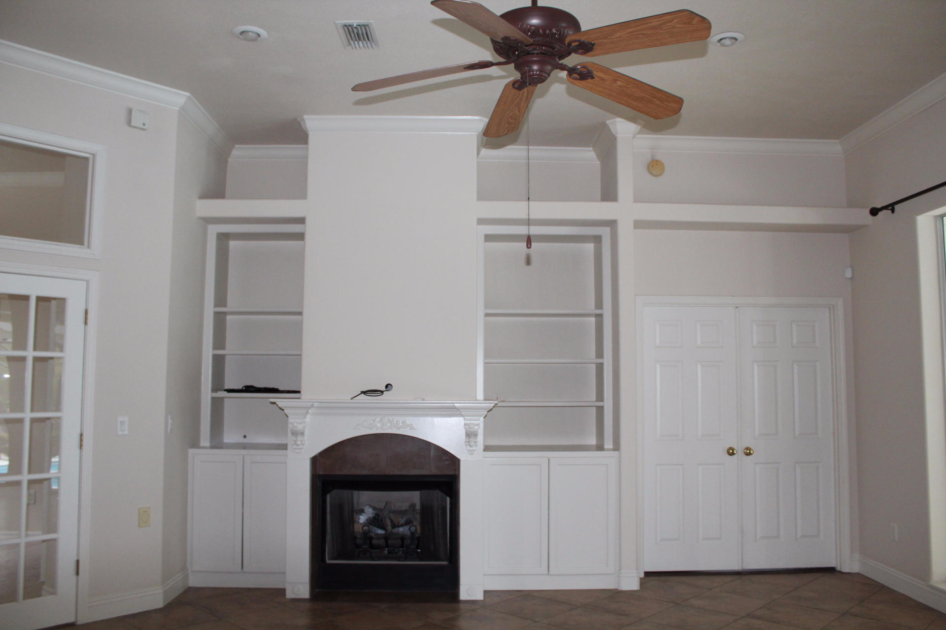 PINE SHORES - Residential