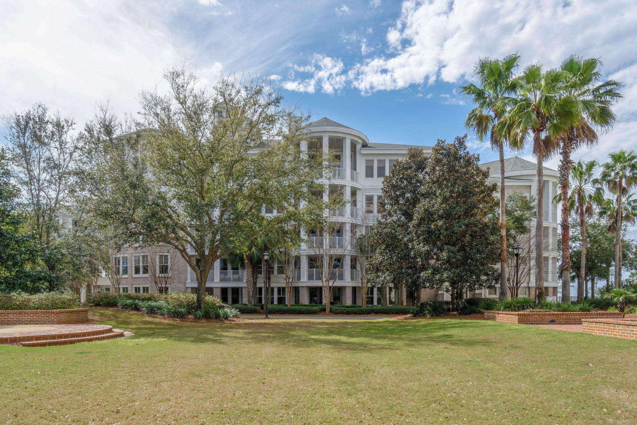 BAHIA CONDO - Residential