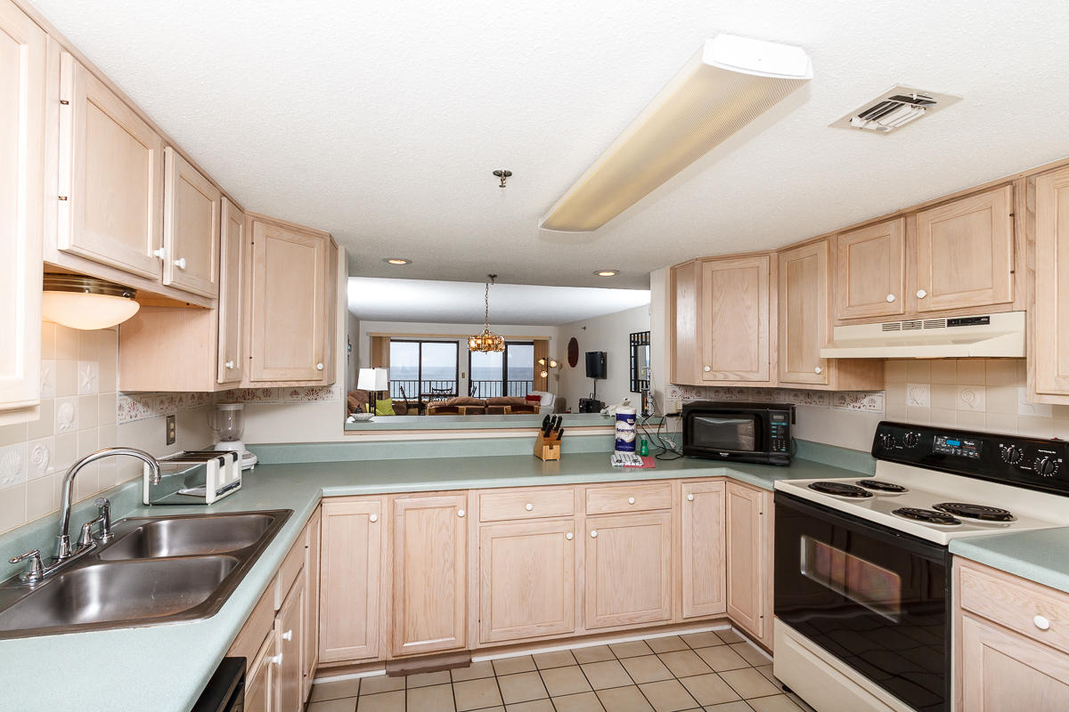 SURF DWELLER CONDO, - Residential