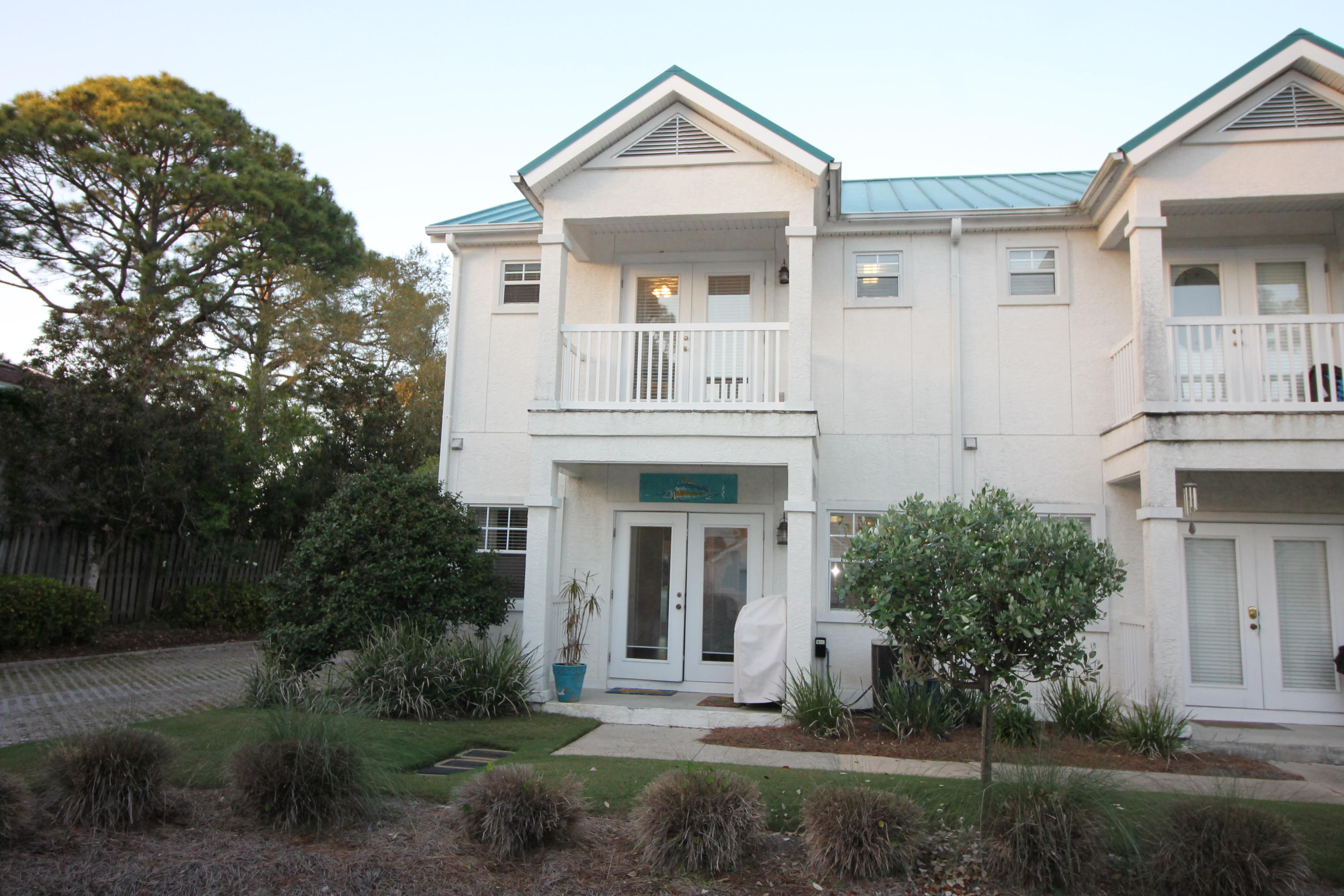 Thomas Drive Town homes - Residential