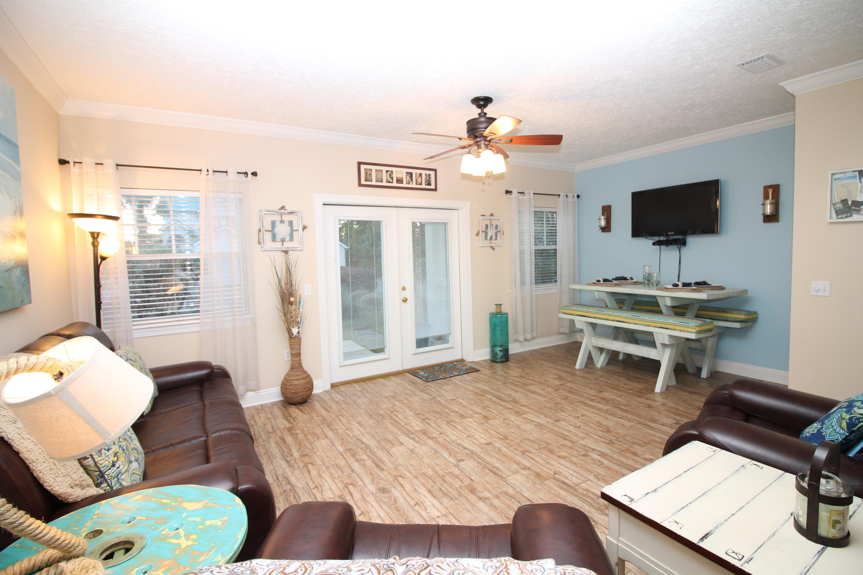 Thomas Drive Town homes - Residential