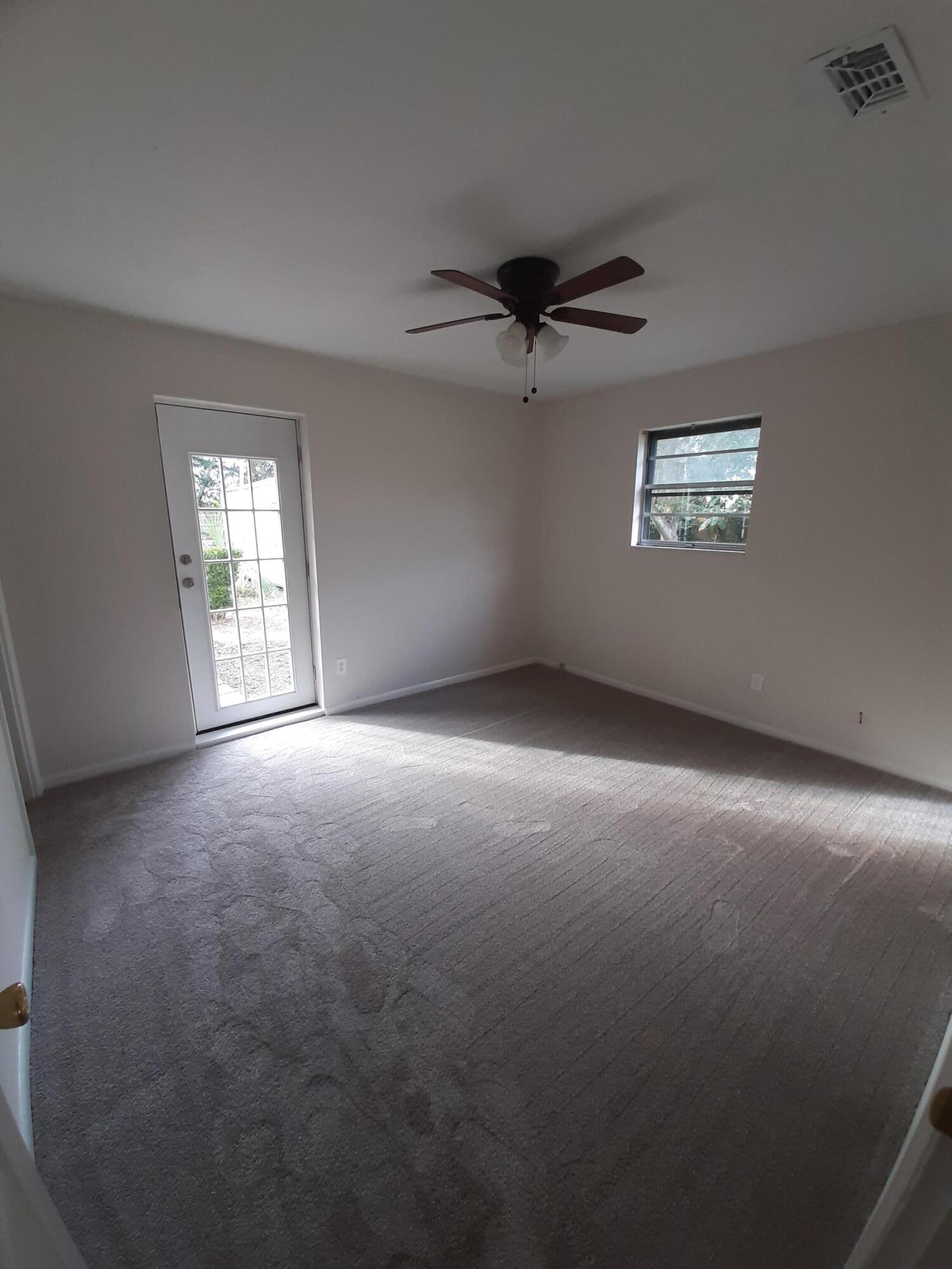 HOWARD S/D - Residential