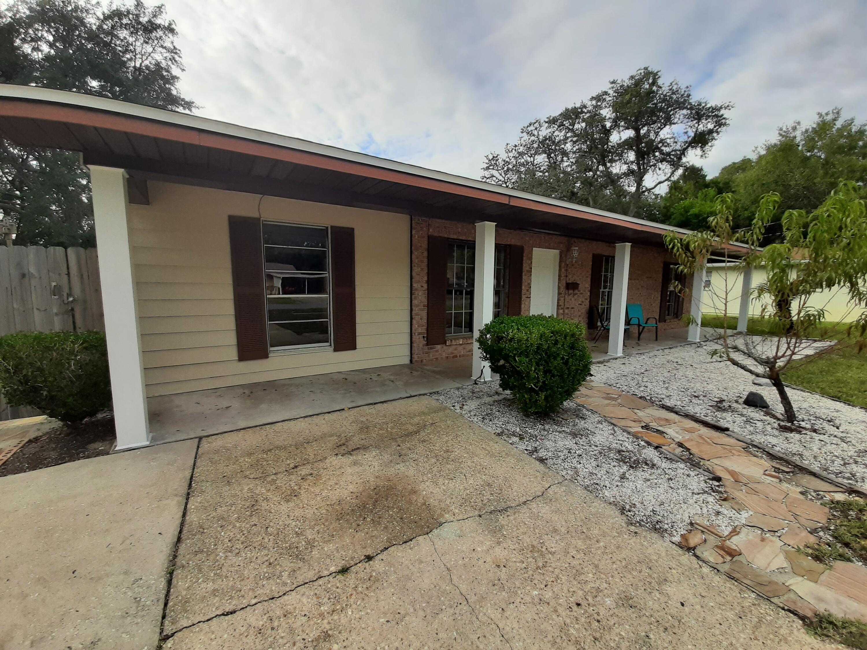 HOWARD S/D - Residential